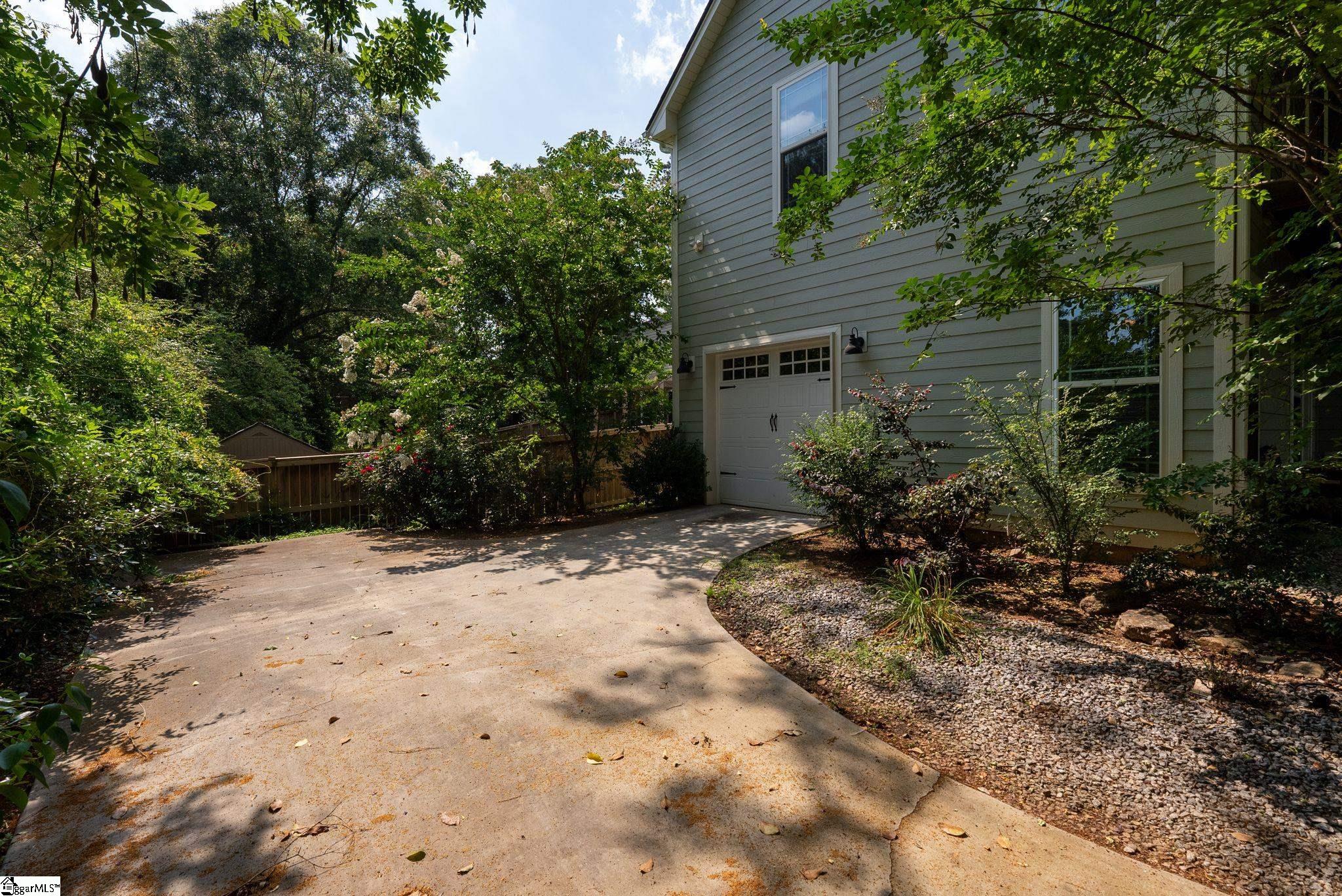 106 Woodville Avenue Greenville, SC 29607