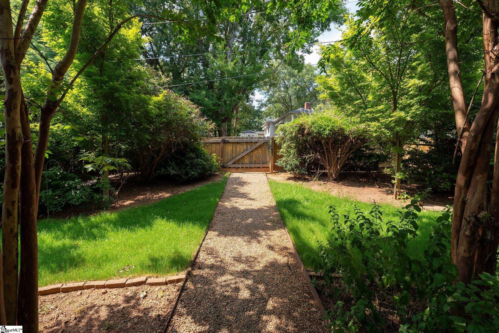 106 Woodville Avenue Greenville, SC 29607