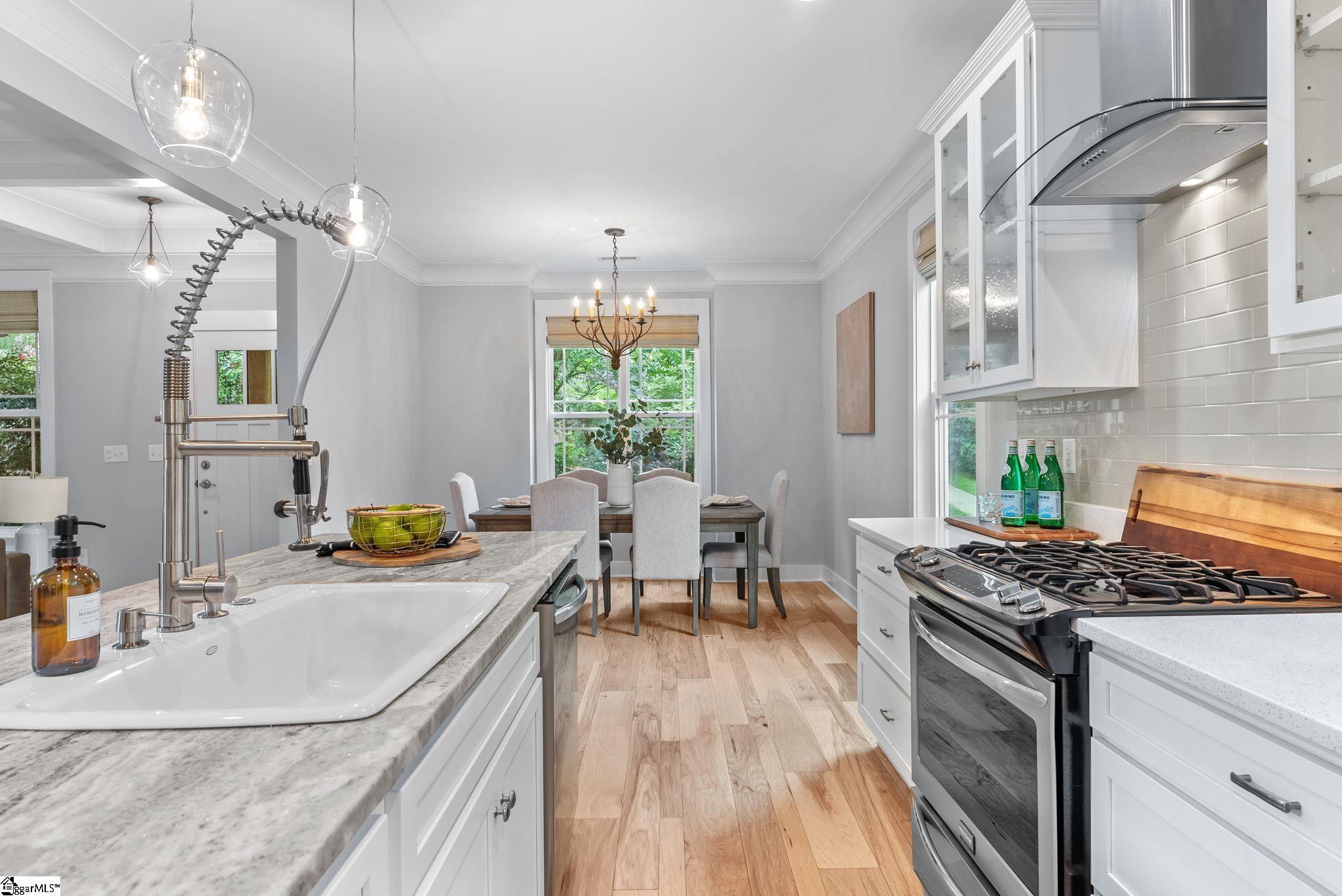 106 Woodville Avenue Greenville, SC 29607