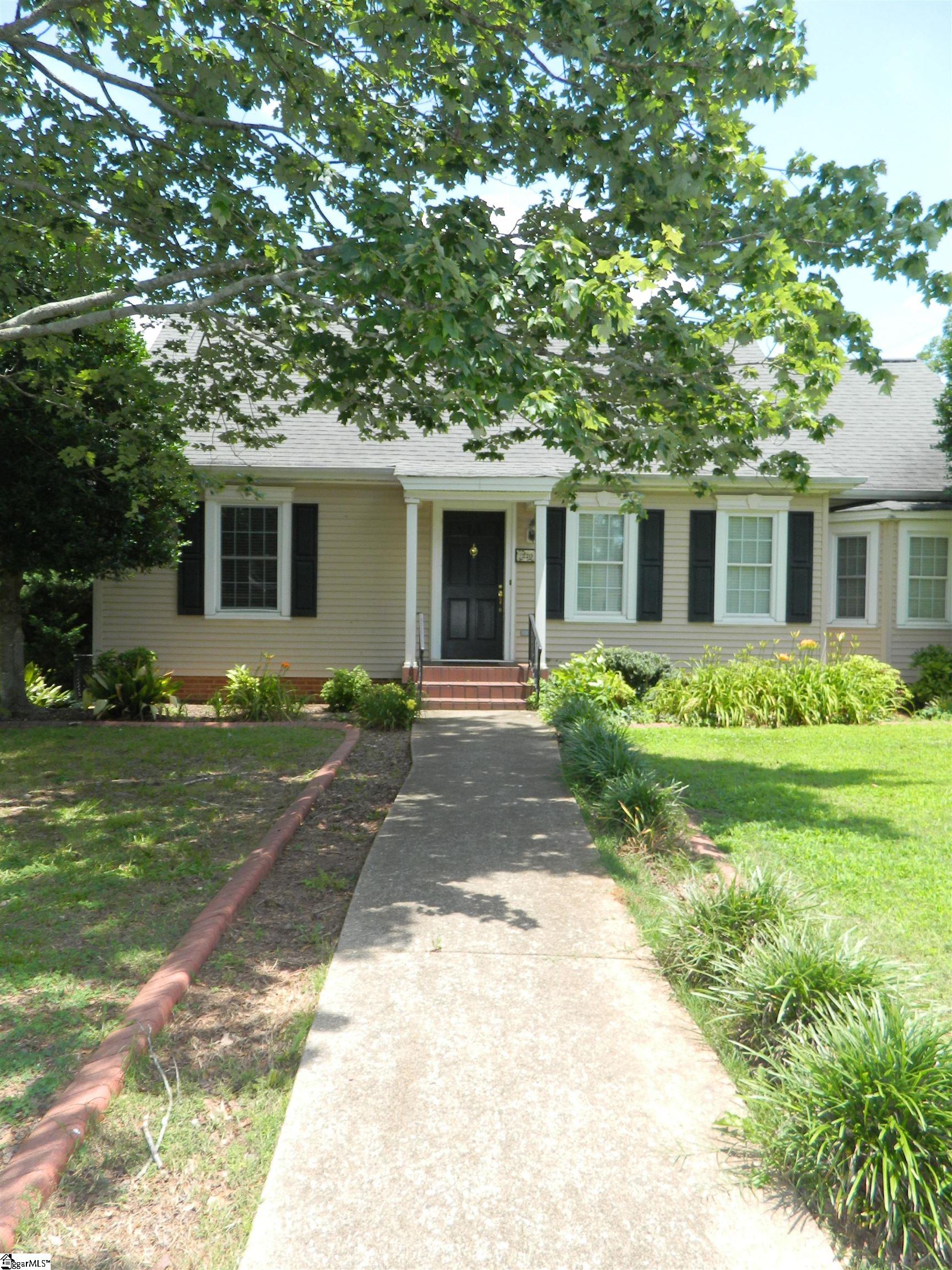 220 Moultrie Square Anderson, SC 29621