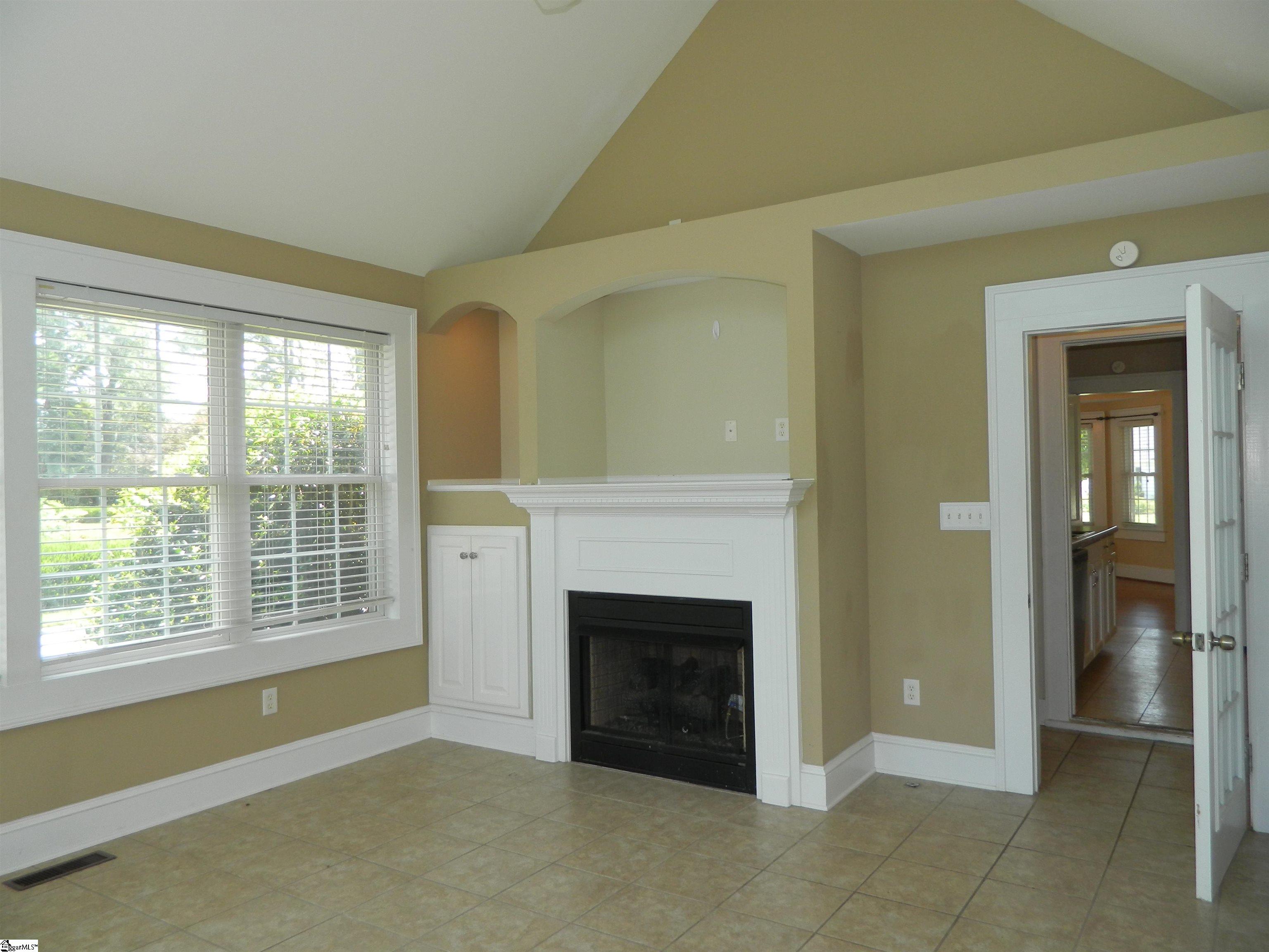 220 Moultrie Square Anderson, SC 29621