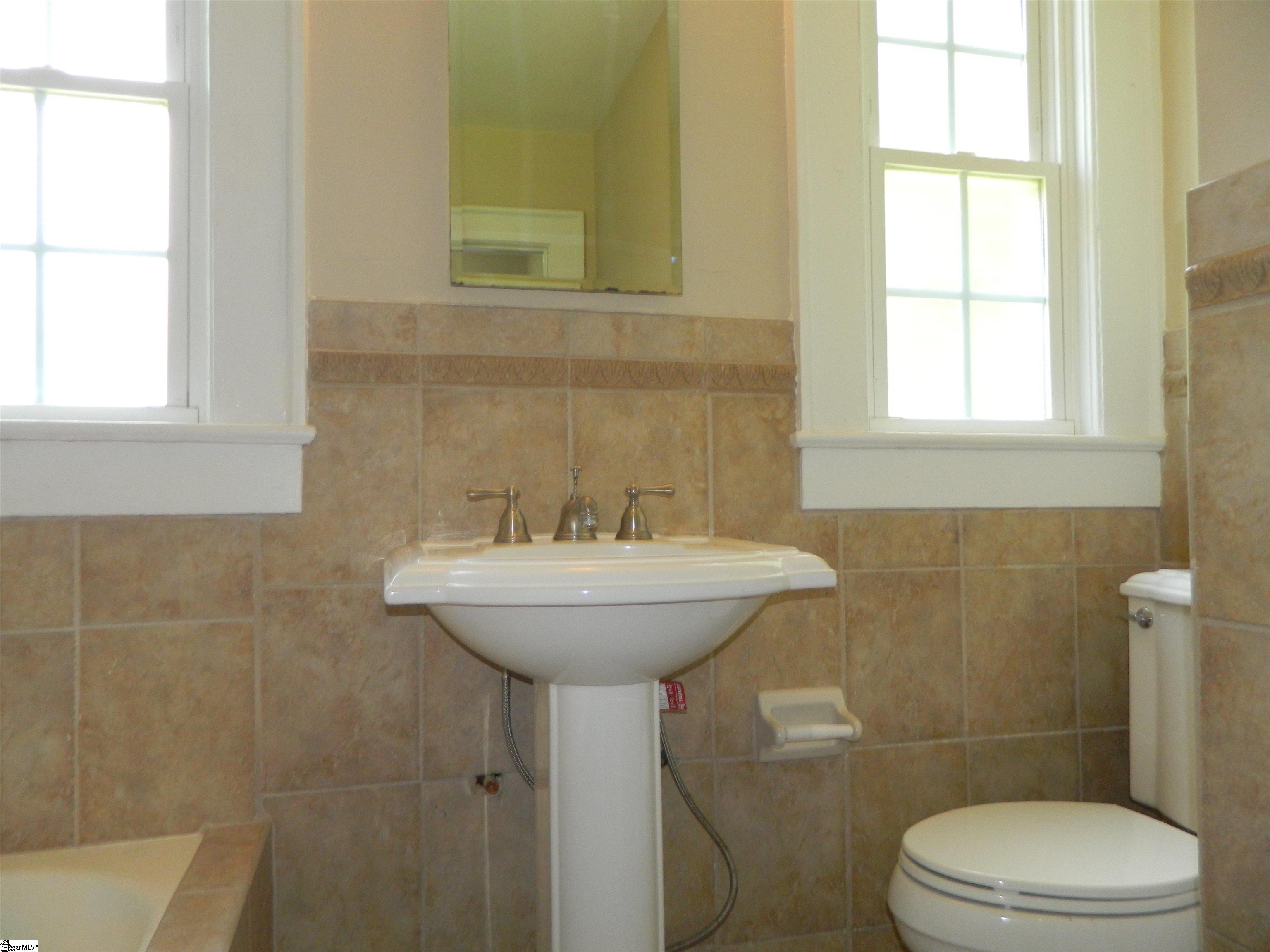220 Moultrie Square Anderson, SC 29621
