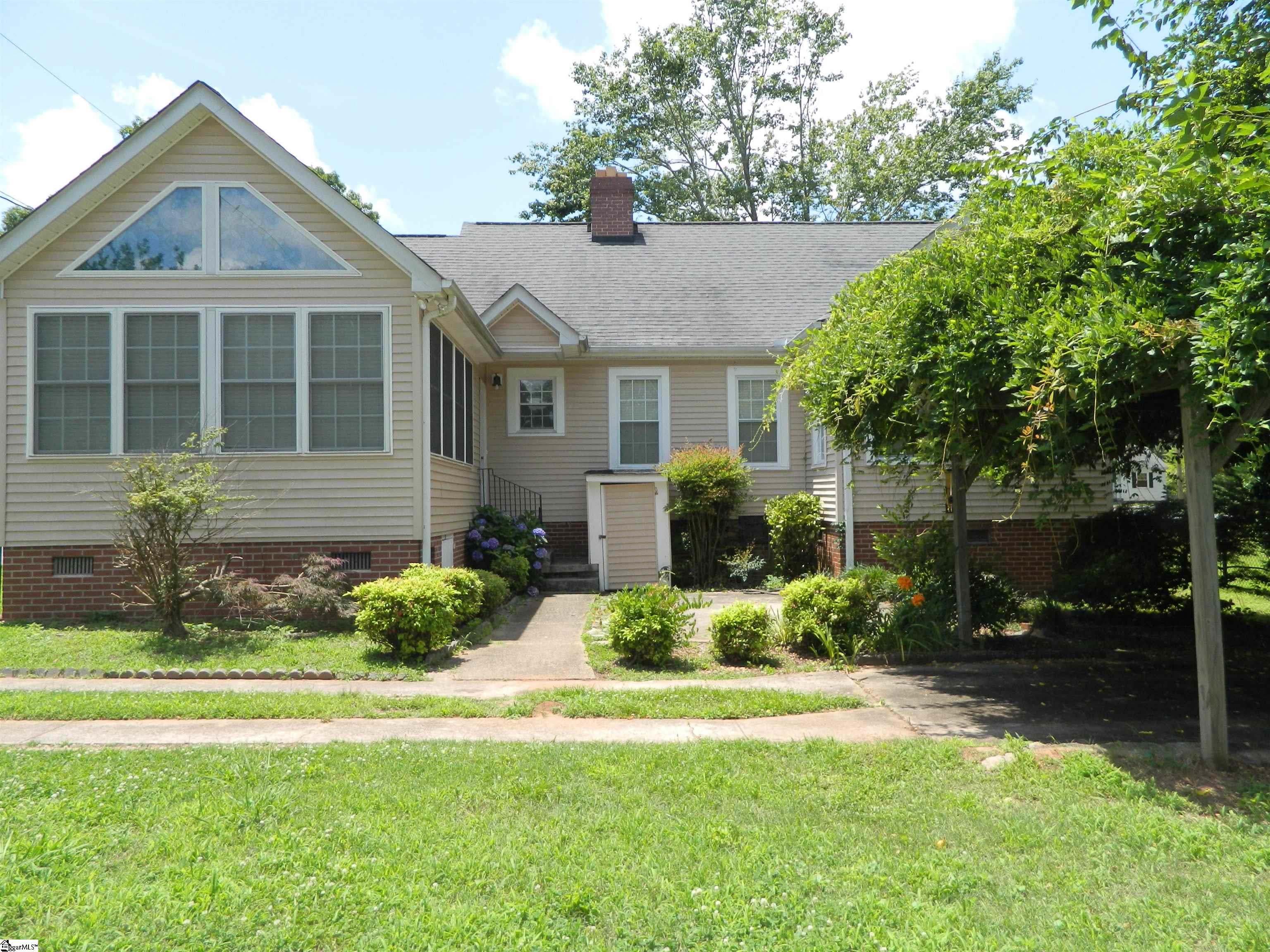 220 Moultrie Square Anderson, SC 29621