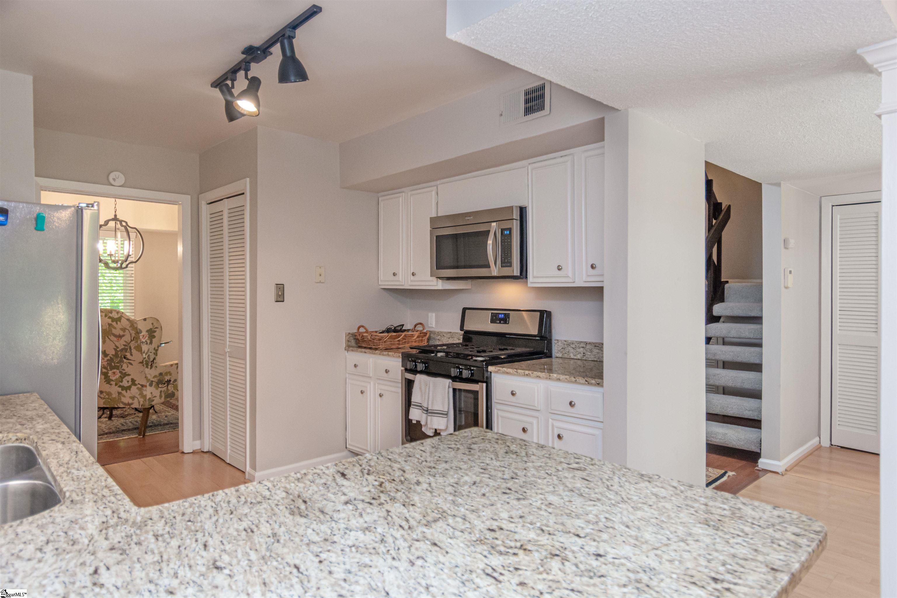 130 Inglewood Way Greenville, SC 29615