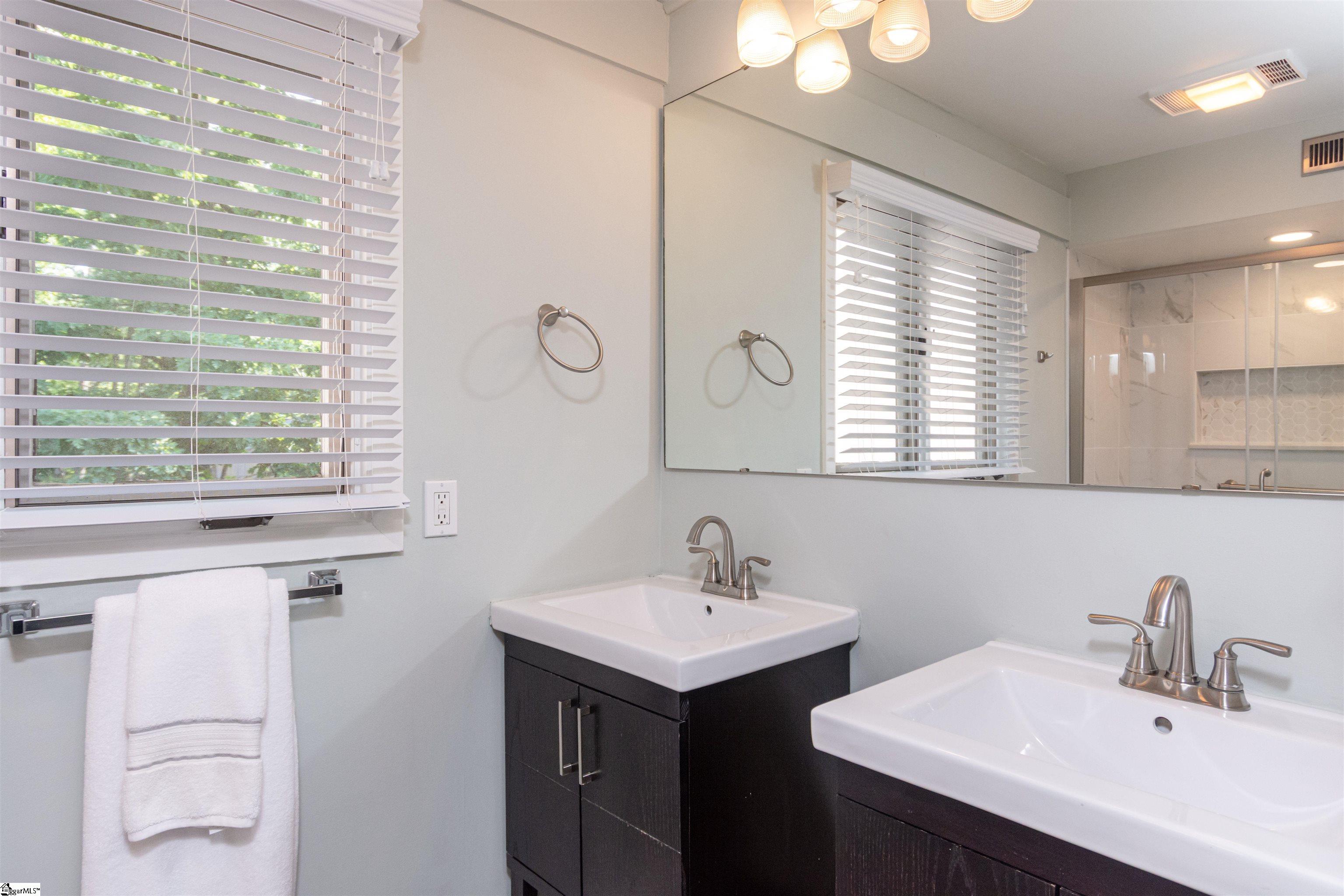 130 Inglewood Way Greenville, SC 29615