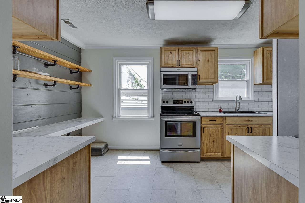 413 N Maple Street Simpsonville, SC 29681