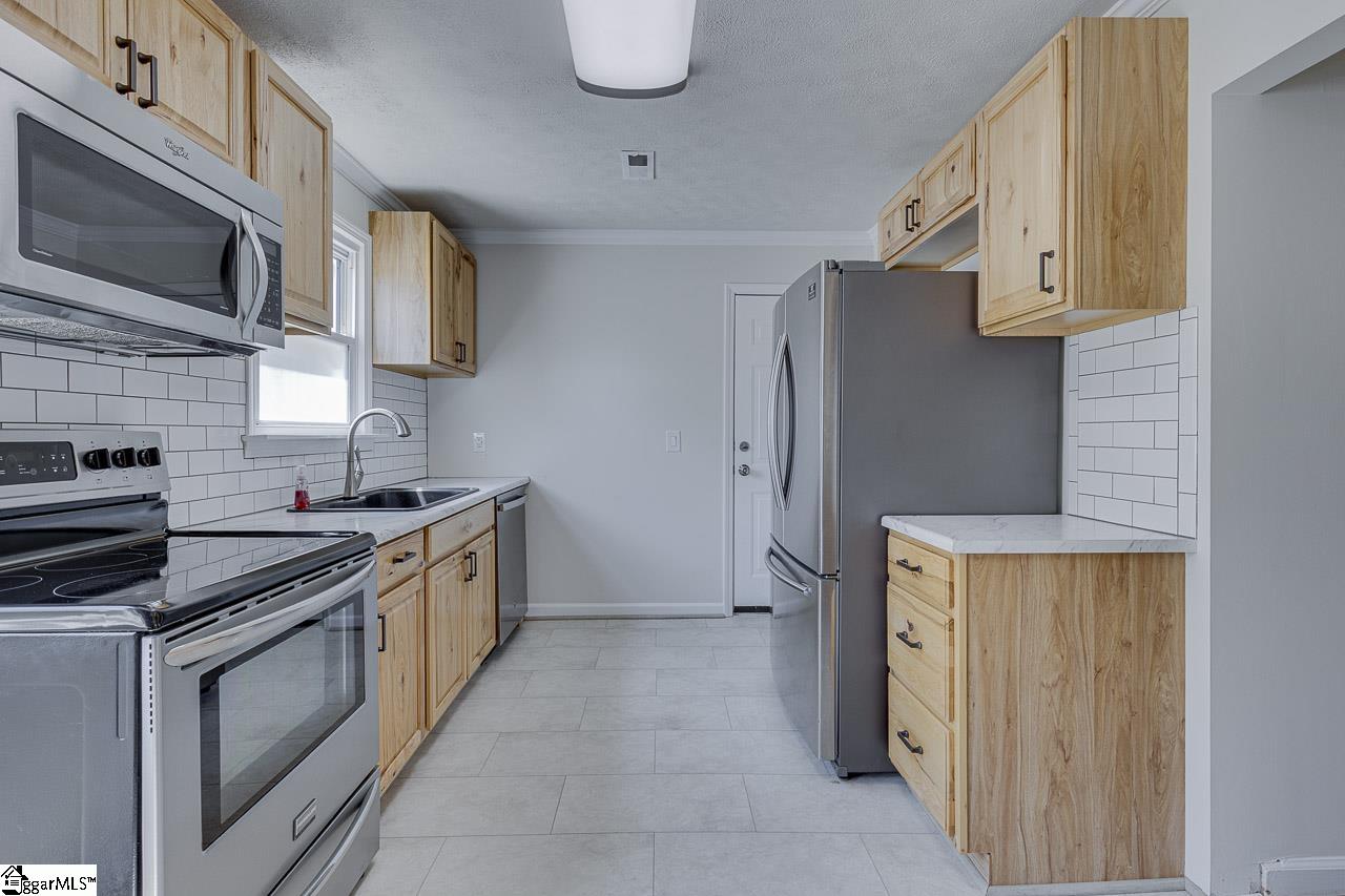 413 N Maple Street Simpsonville, SC 29681