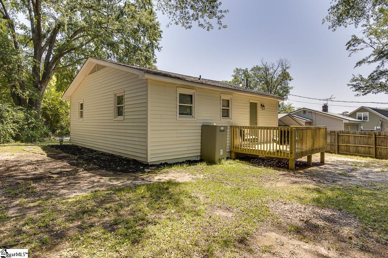 413 N Maple Street Simpsonville, SC 29681