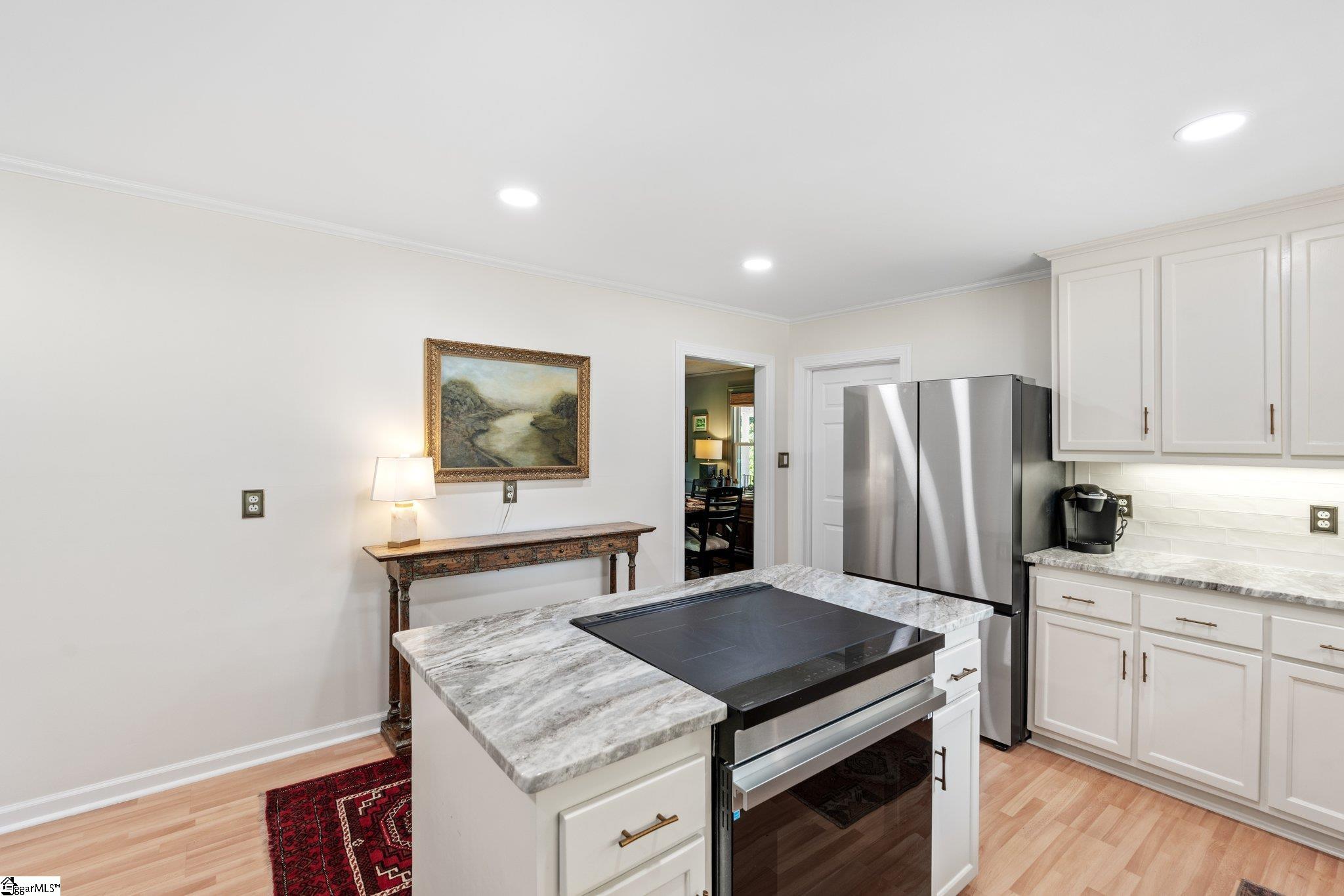 28 Blackburn Street Greenville, SC 29607
