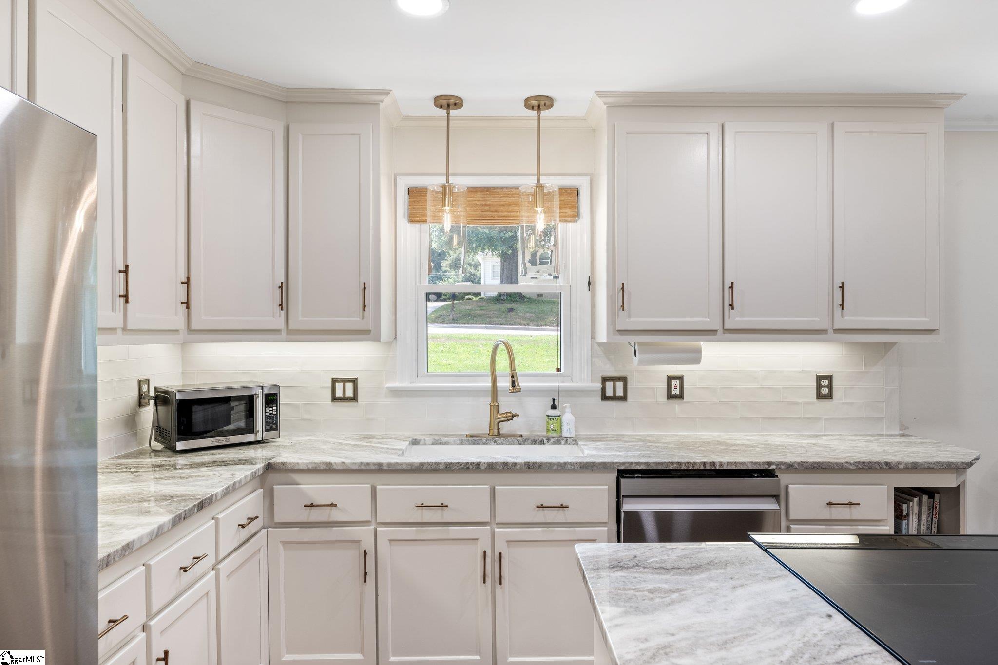 28 Blackburn Street Greenville, SC 29607