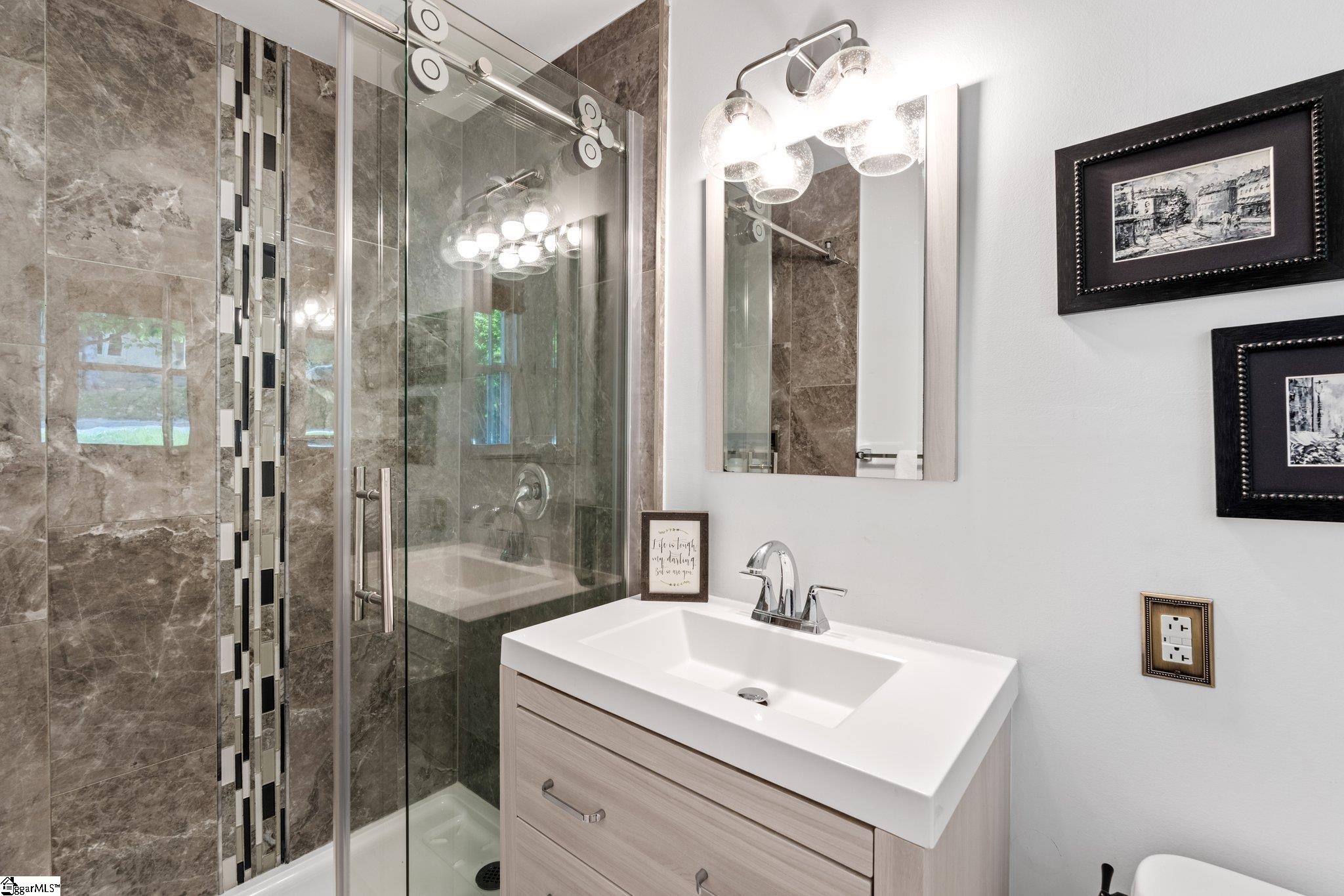 28 Blackburn Street Greenville, SC 29607