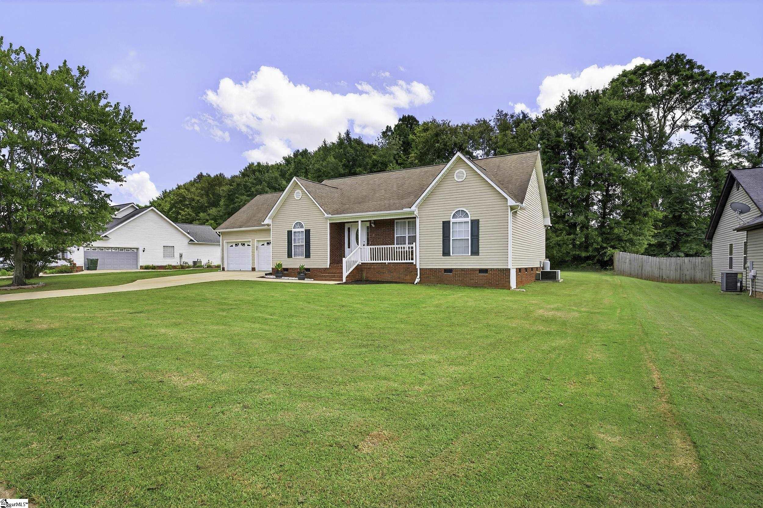 111 Falcon Lane Chesnee, SC 29323