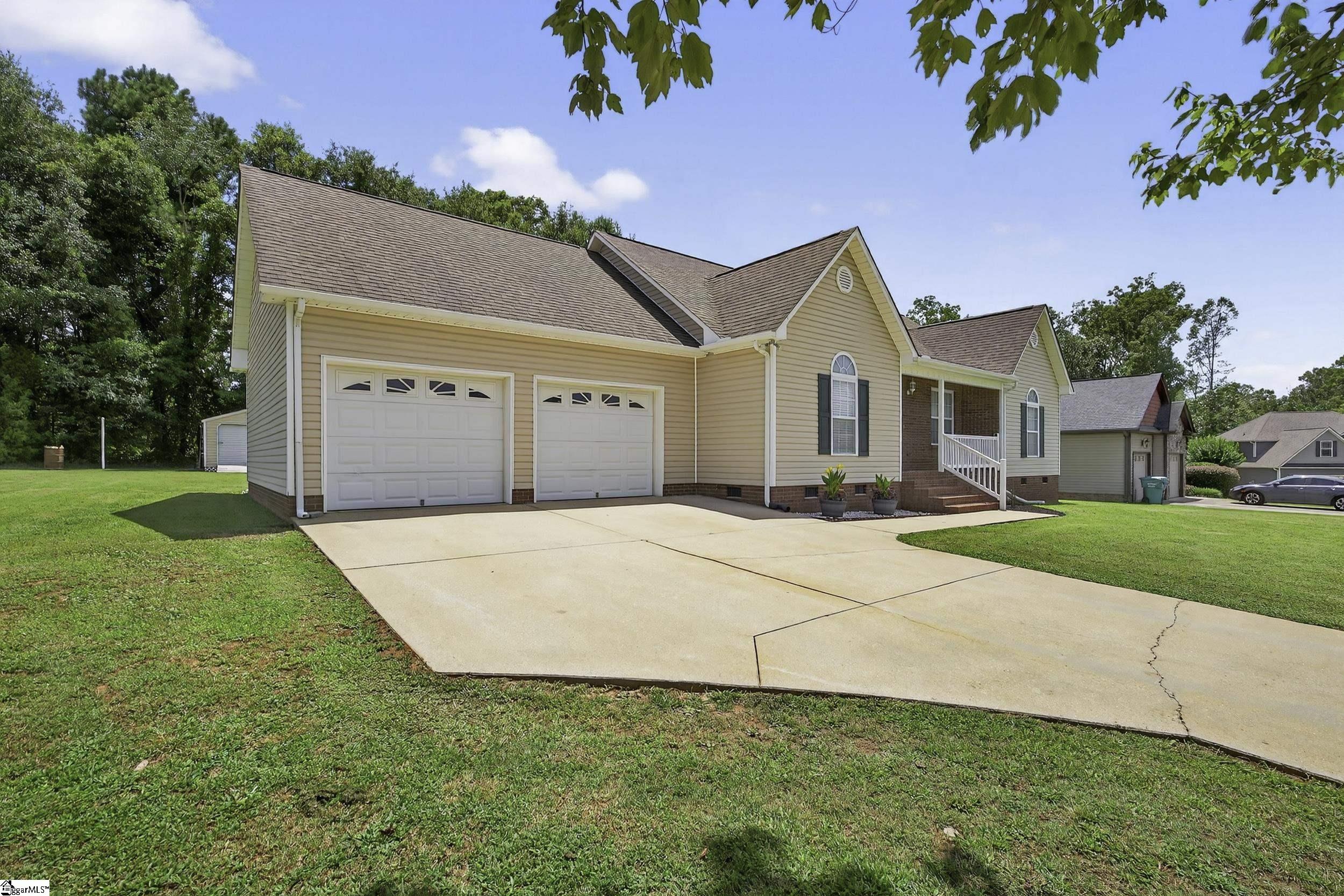 111 Falcon Lane Chesnee, SC 29323