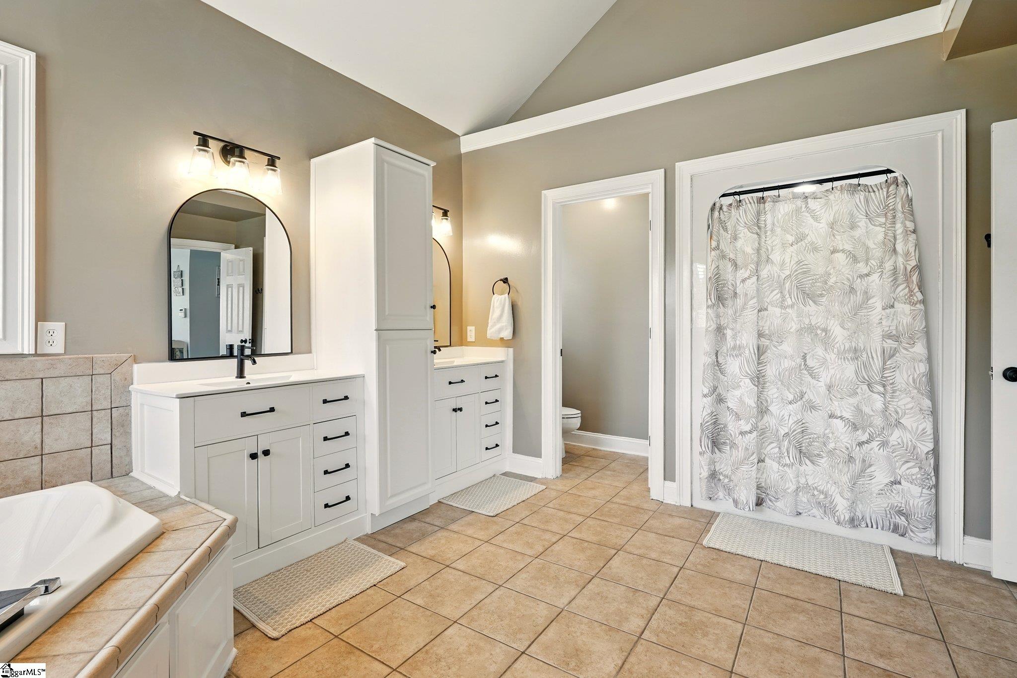 225 Watersedge Drive Boiling Springs, SC 29316