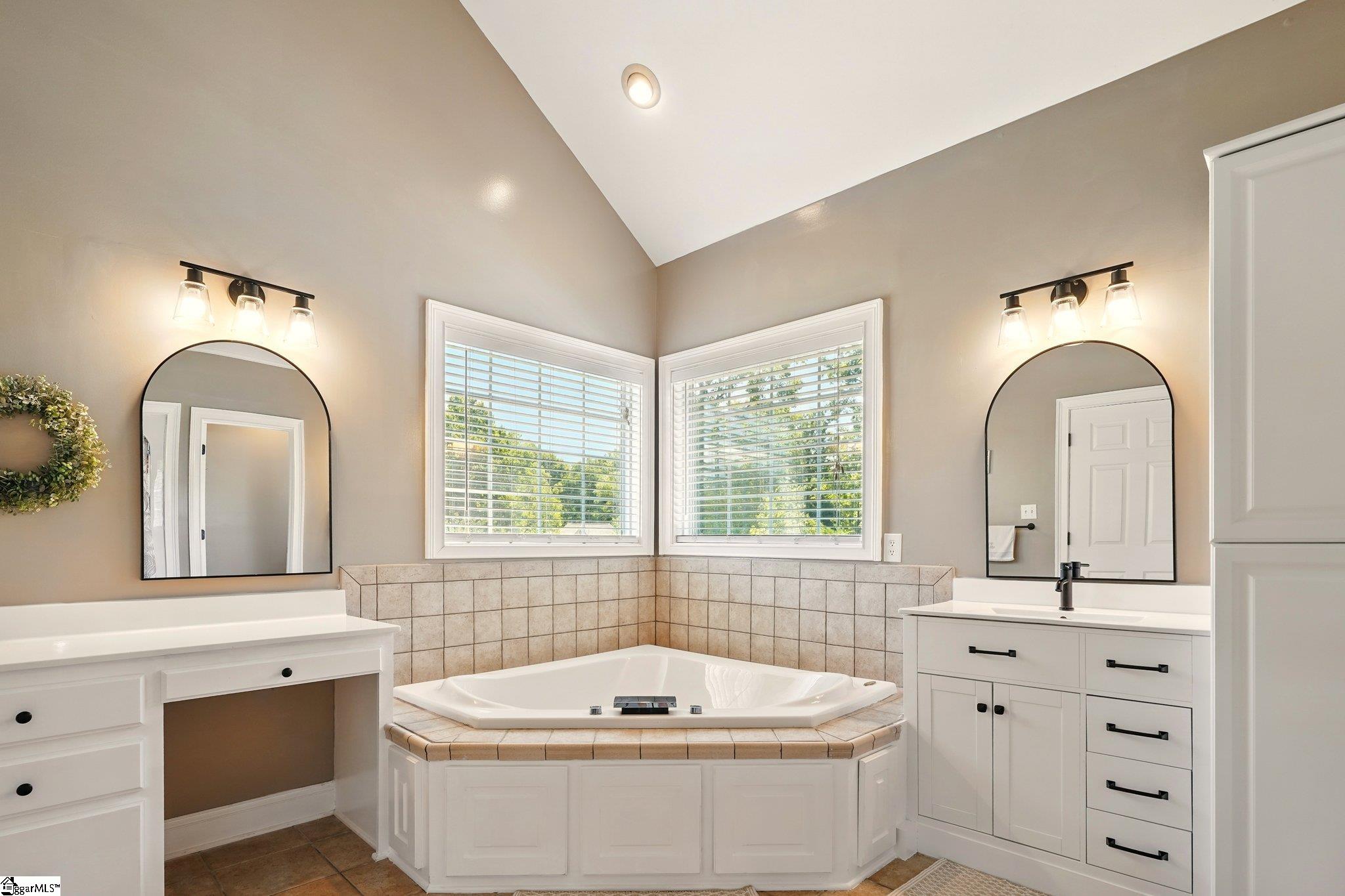 225 Watersedge Drive Boiling Springs, SC 29316