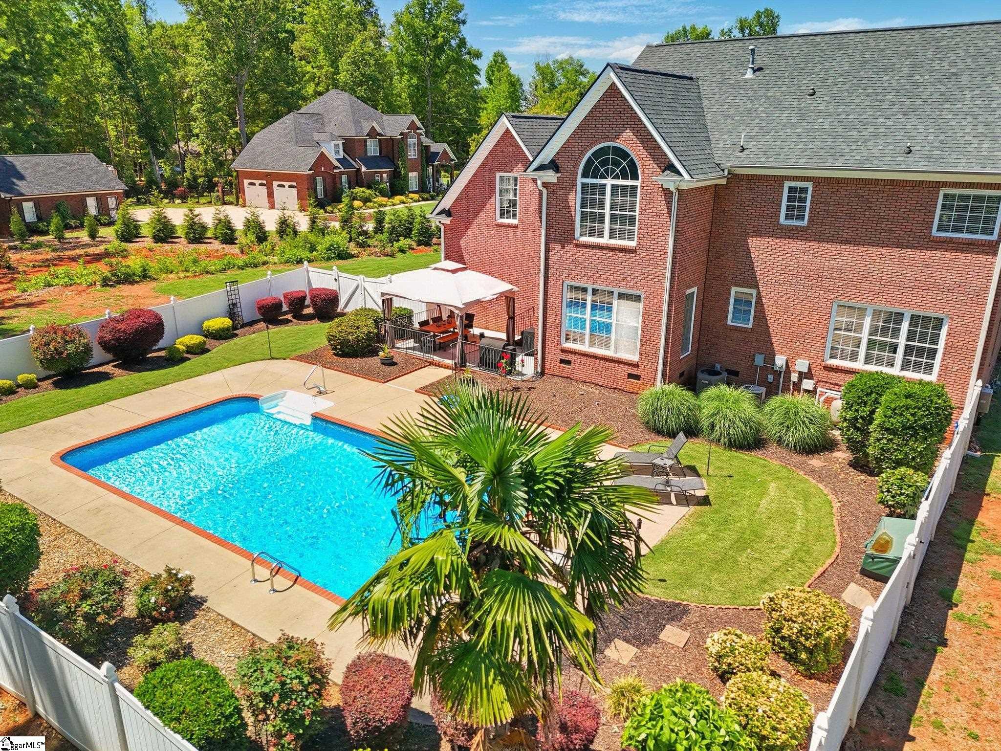 225 Watersedge Drive Boiling Springs, SC 29316