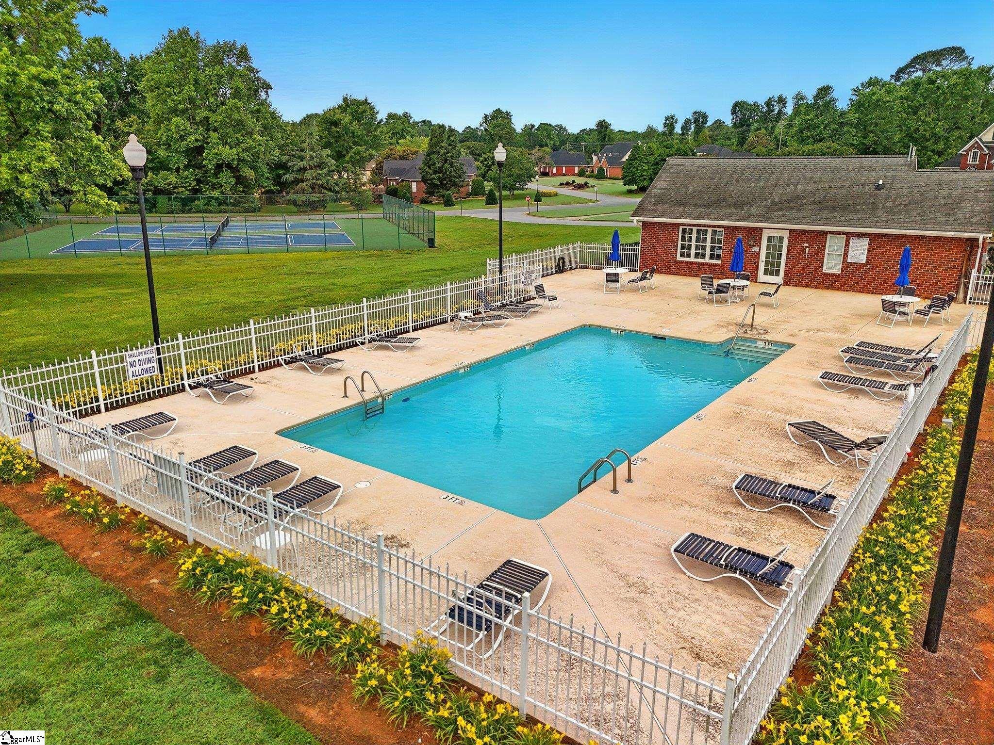 225 Watersedge Drive Boiling Springs, SC 29316
