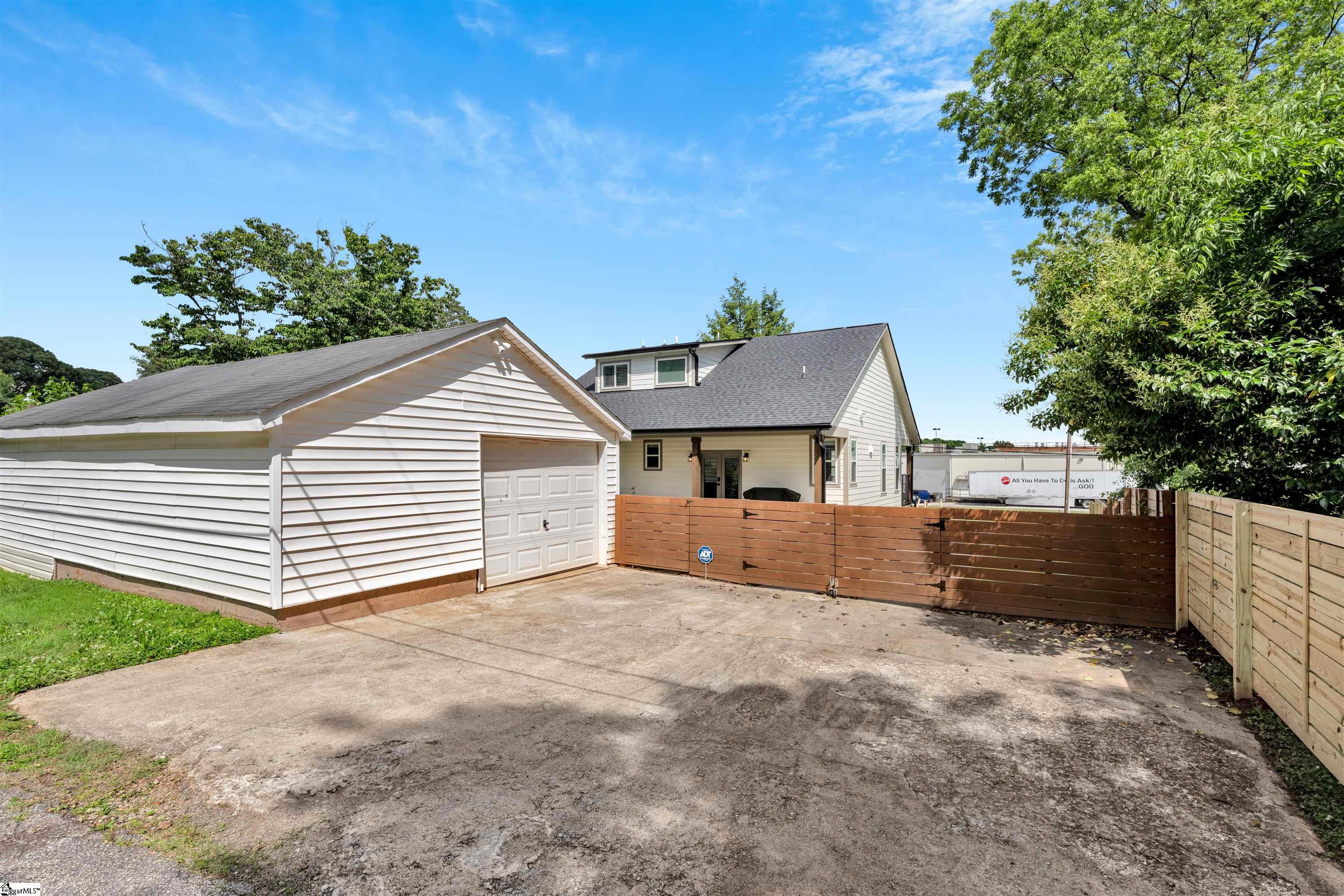 65 Wallace Street Greenville, SC 29605