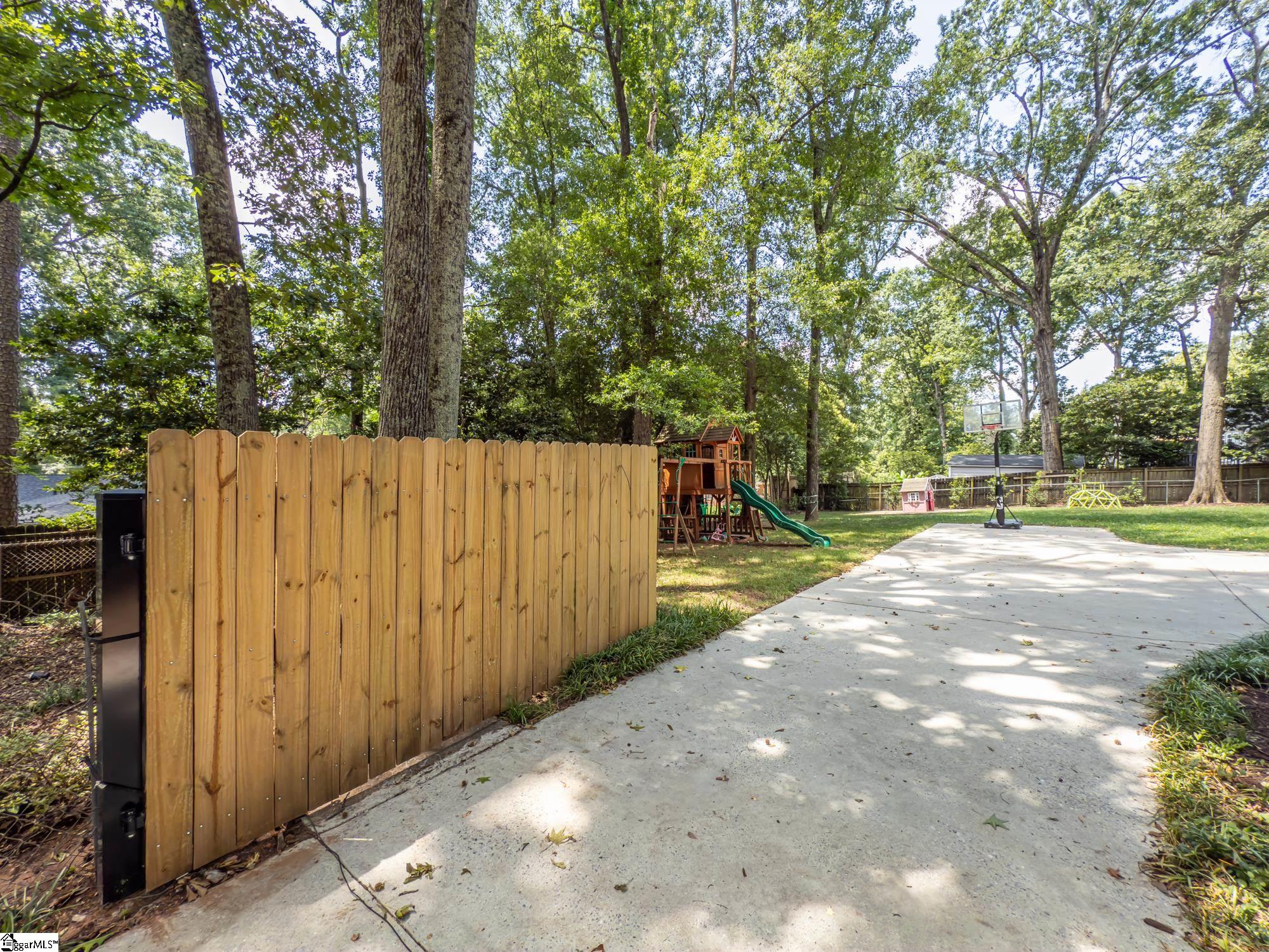 26 Tranquil Avenue Greenville, SC 29615