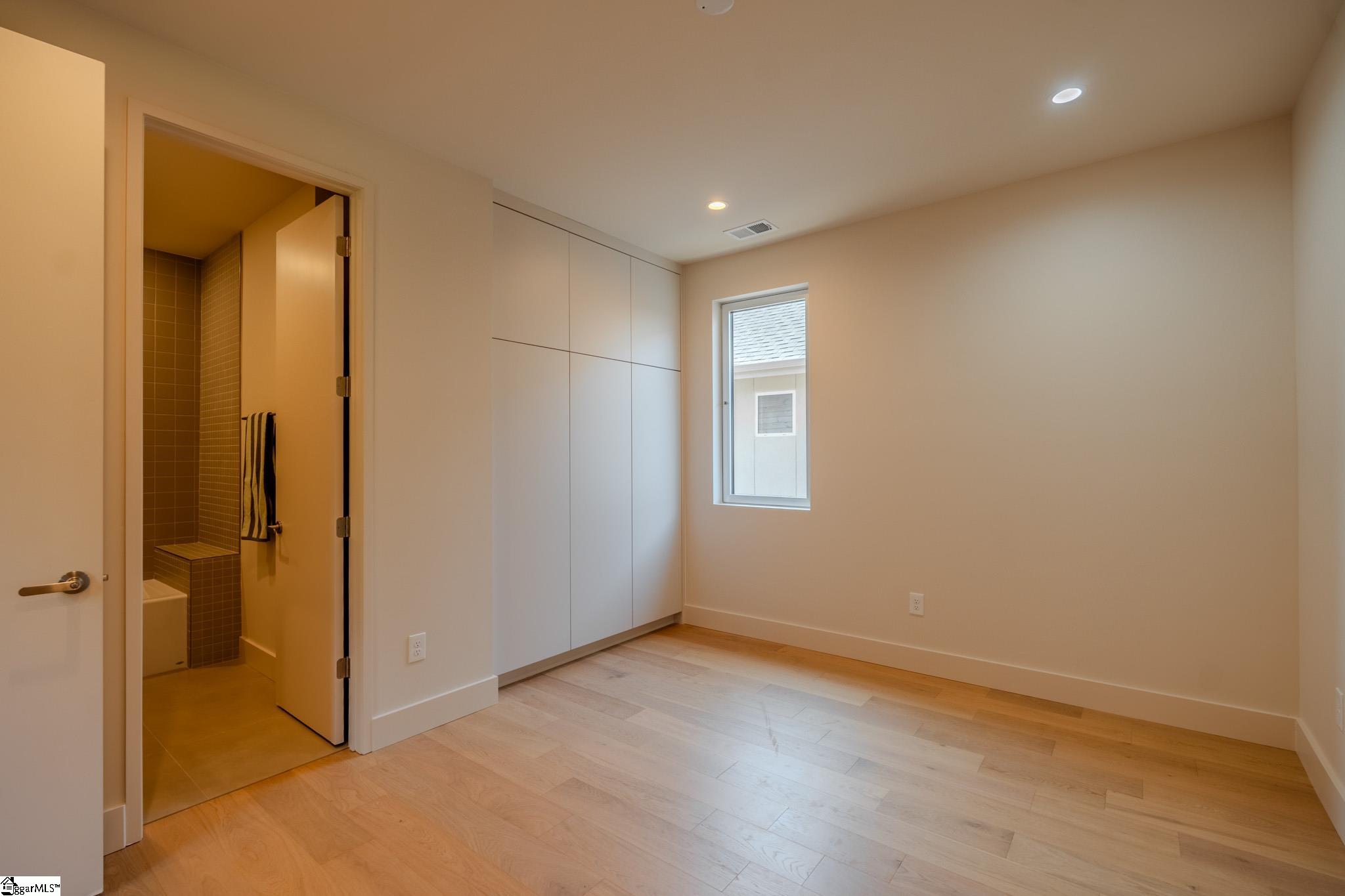 439 Summit Drive Greenville, SC 29609