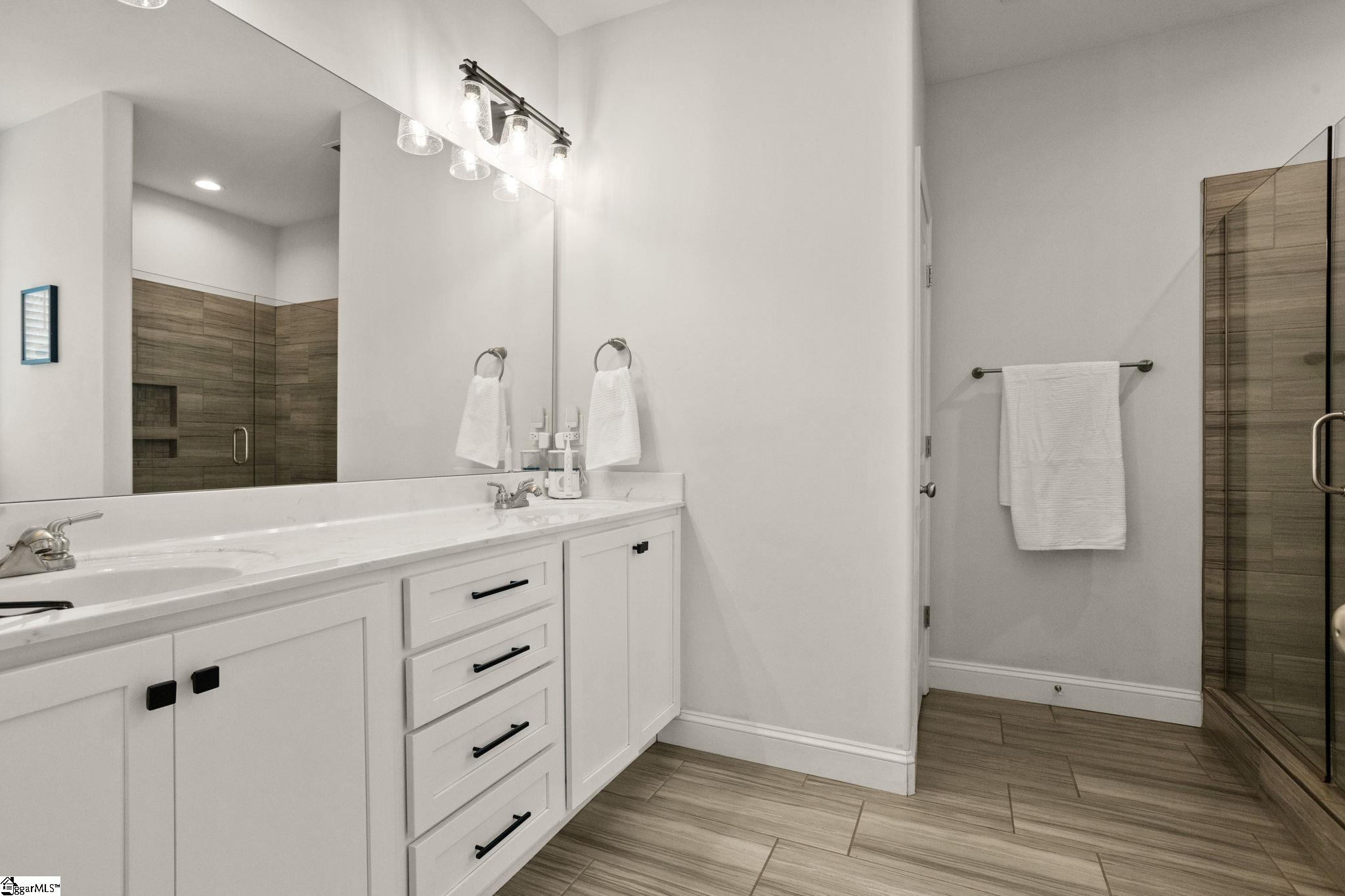 702 Ratchford Lane Wellford, SC 29385