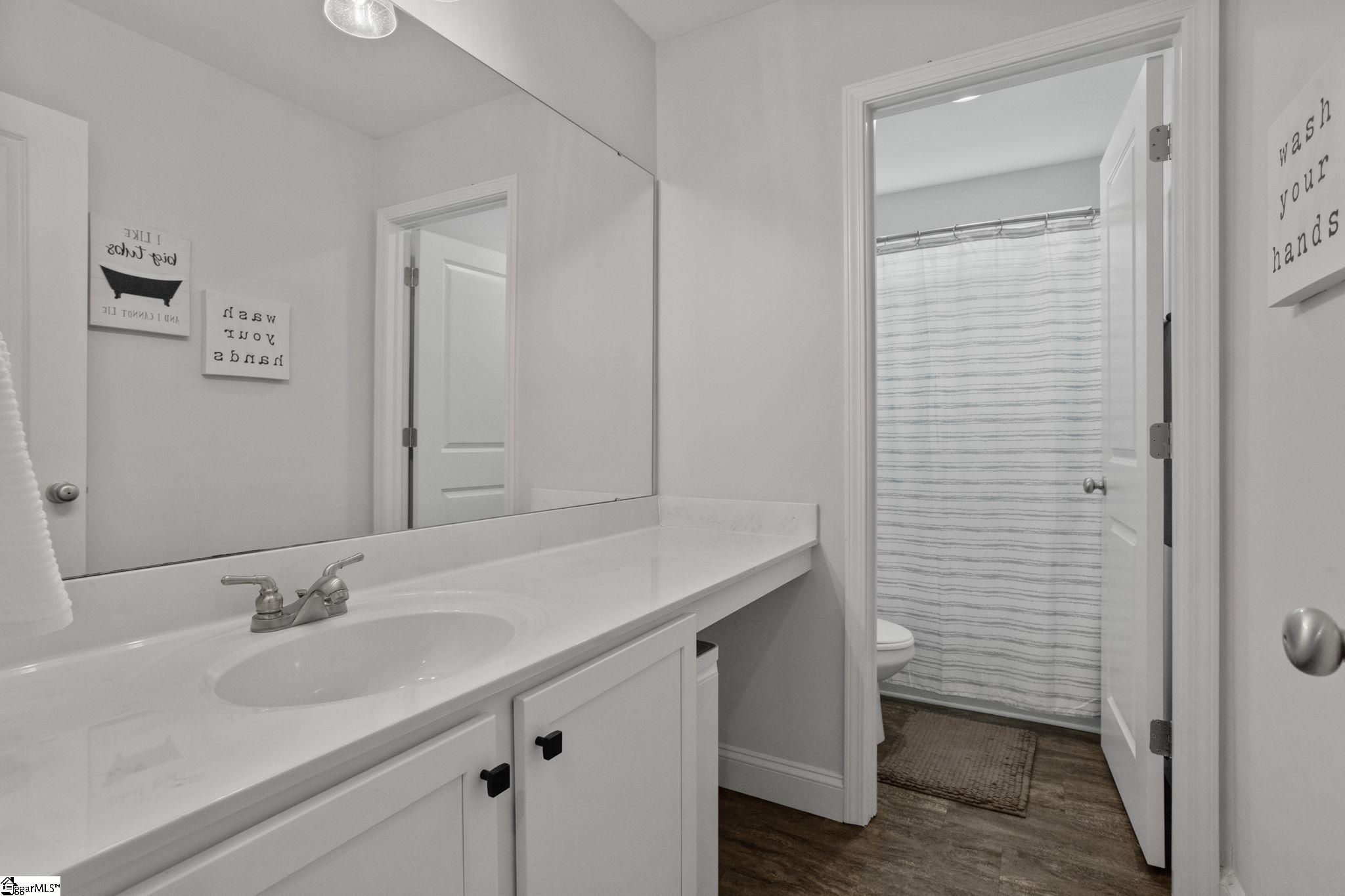 702 Ratchford Lane Wellford, SC 29385