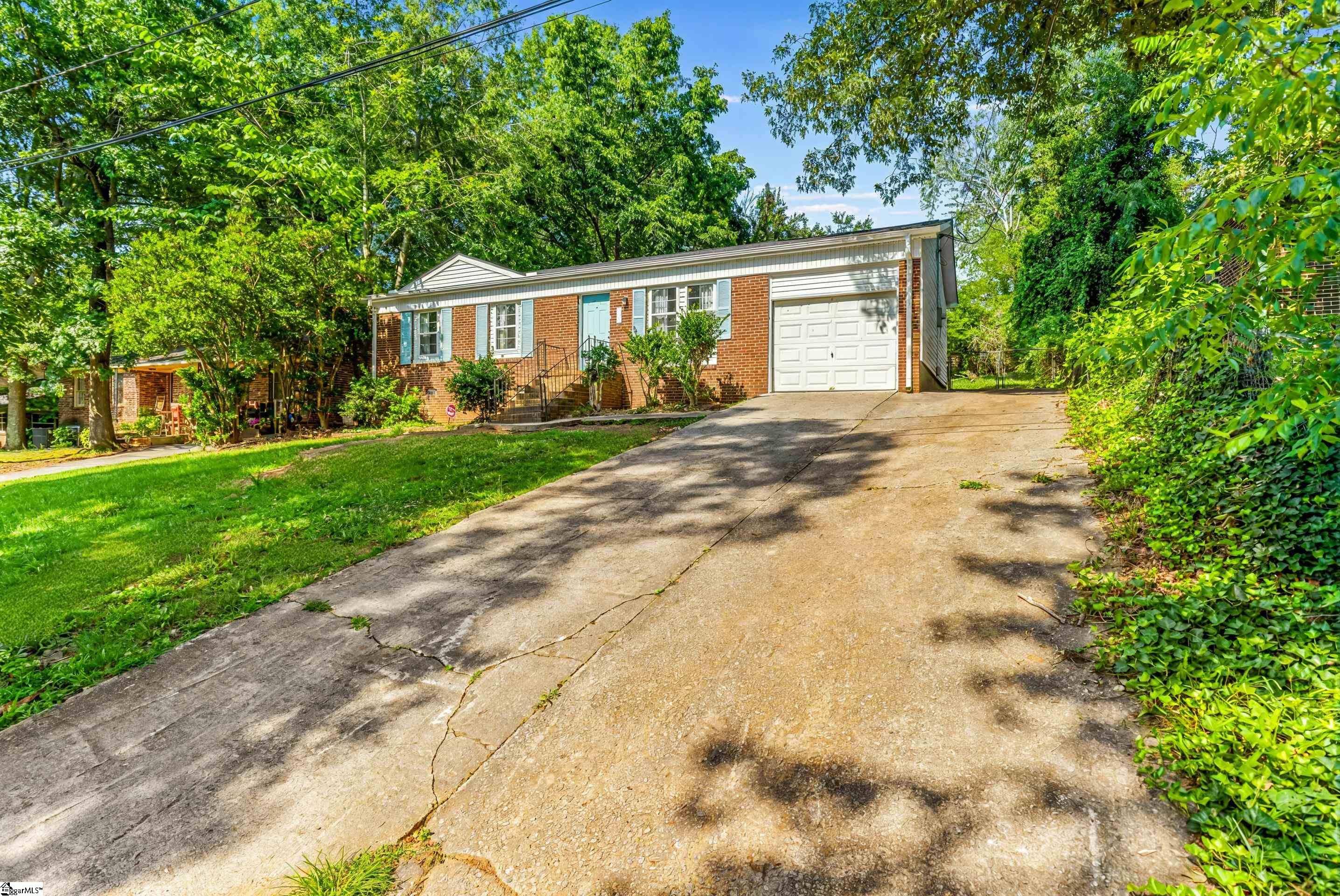 121 Cashmere Drive Greenville, SC 29605