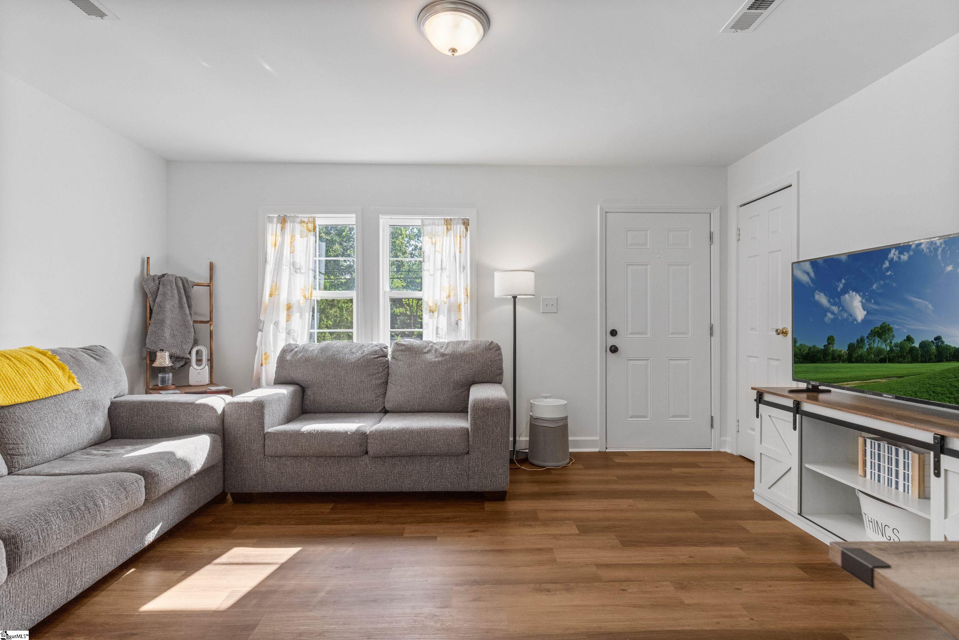 121 Cashmere Drive Greenville, SC 29605