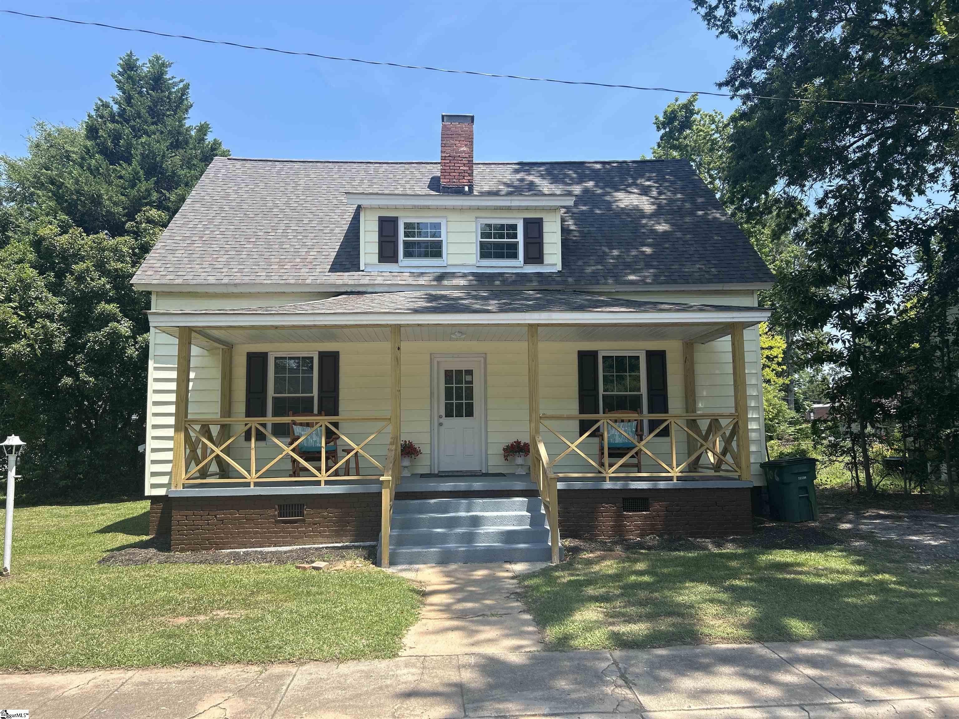 106 Washington Street Clinton, SC 29325
