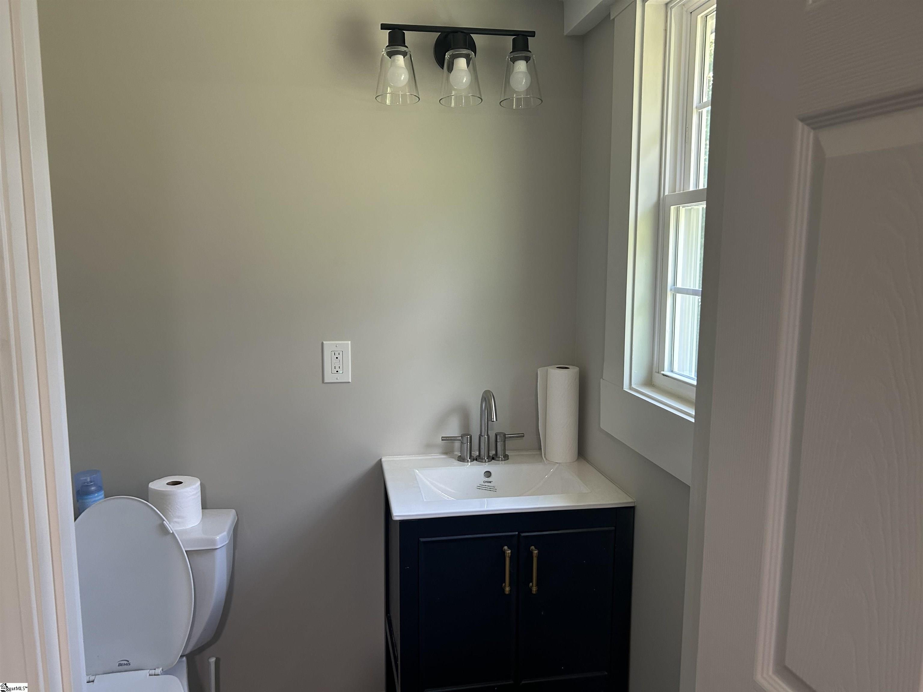 106 Washington Street Clinton, SC 29325