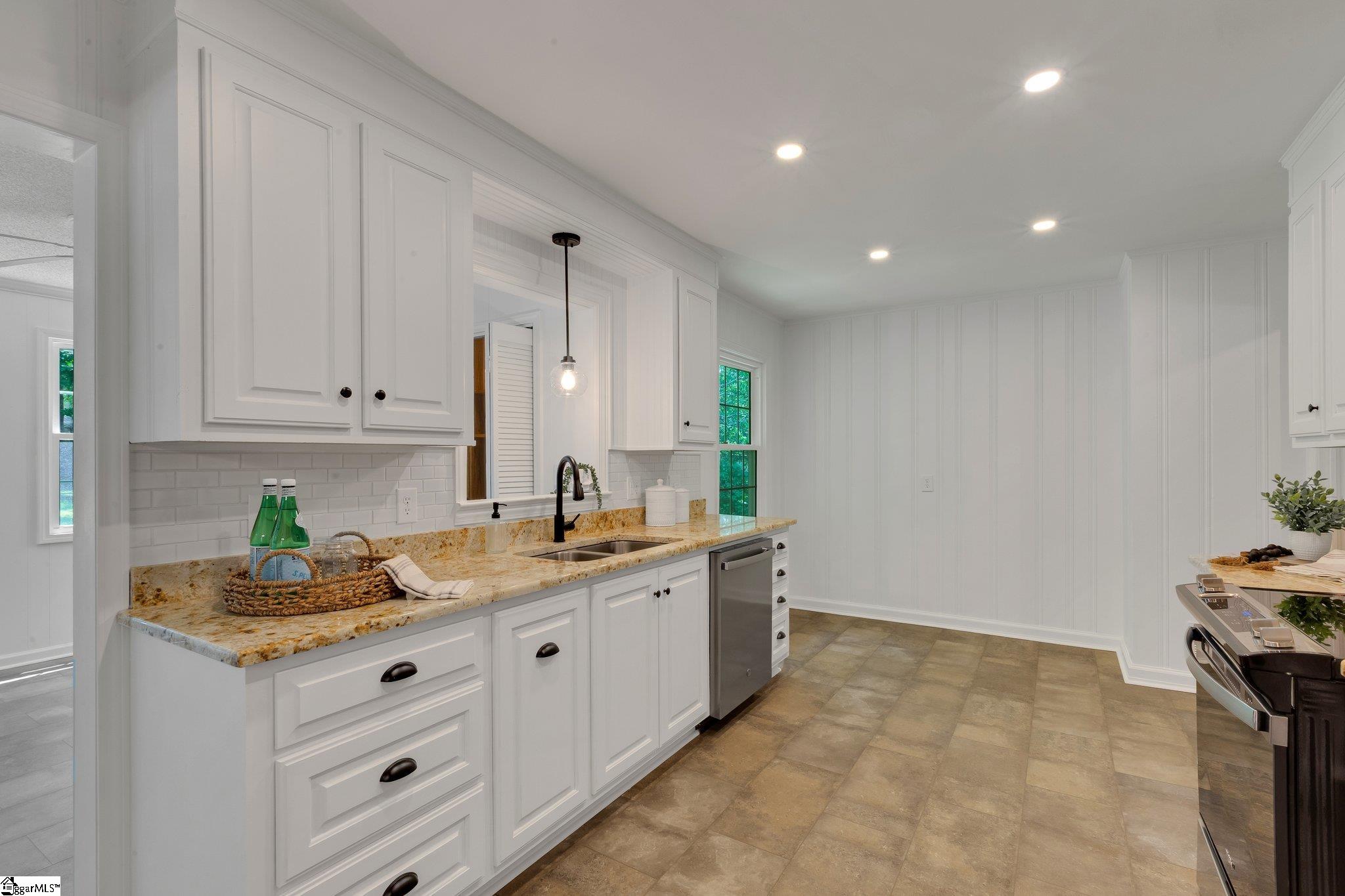10 Wildwood Road Greenville, SC 29615