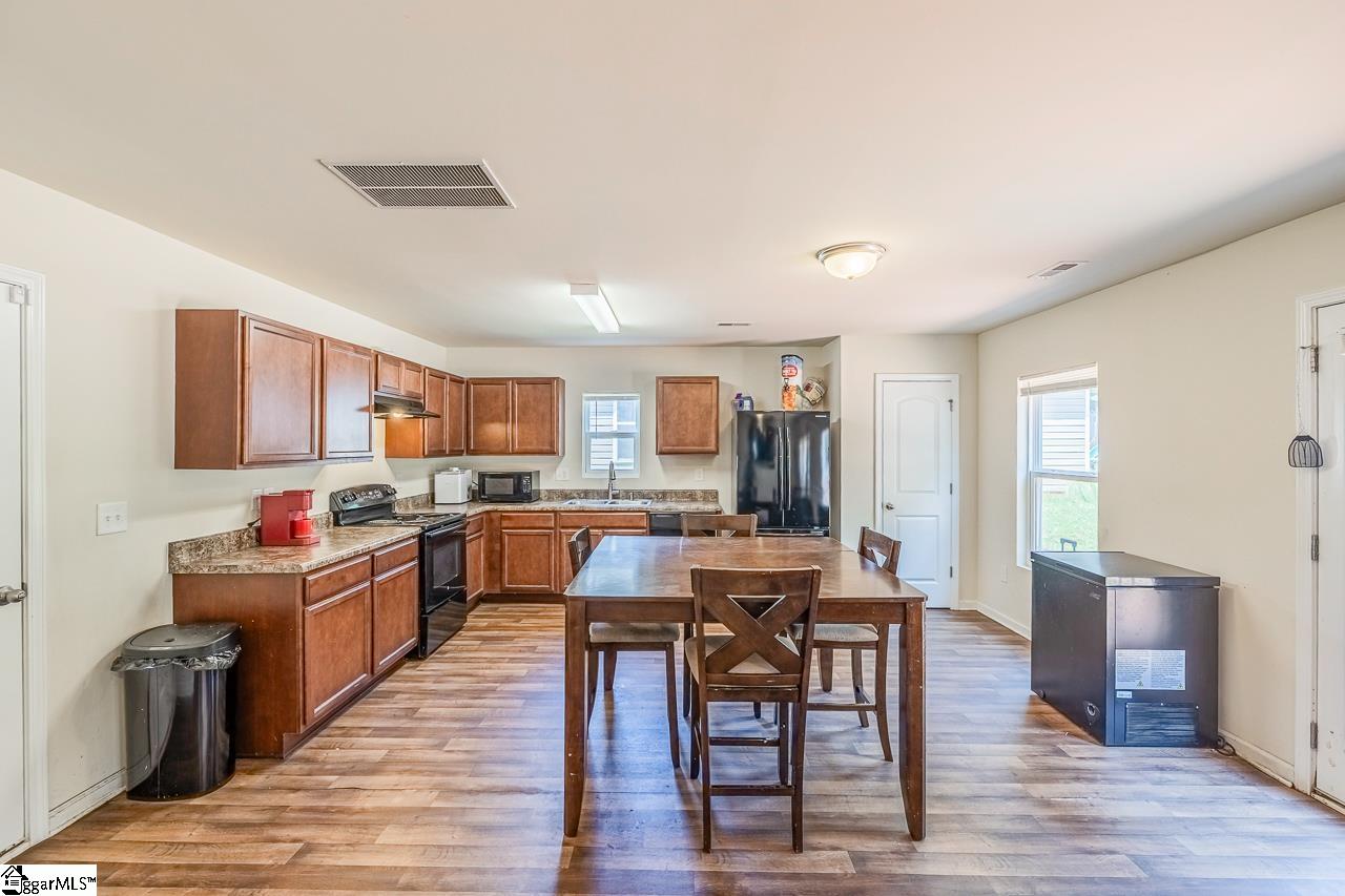 233 Wayfair Lane Wellford, SC 29385