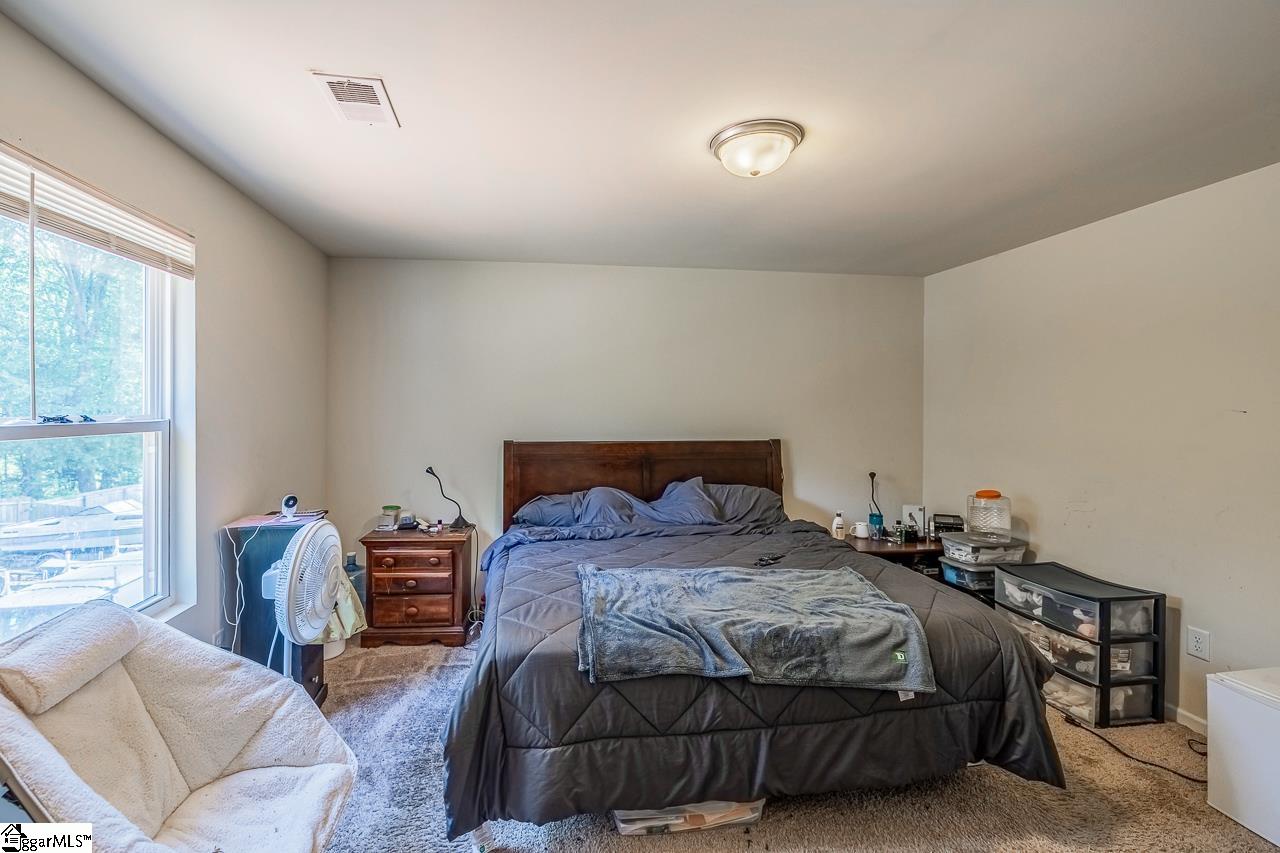 233 Wayfair Lane Wellford, SC 29385