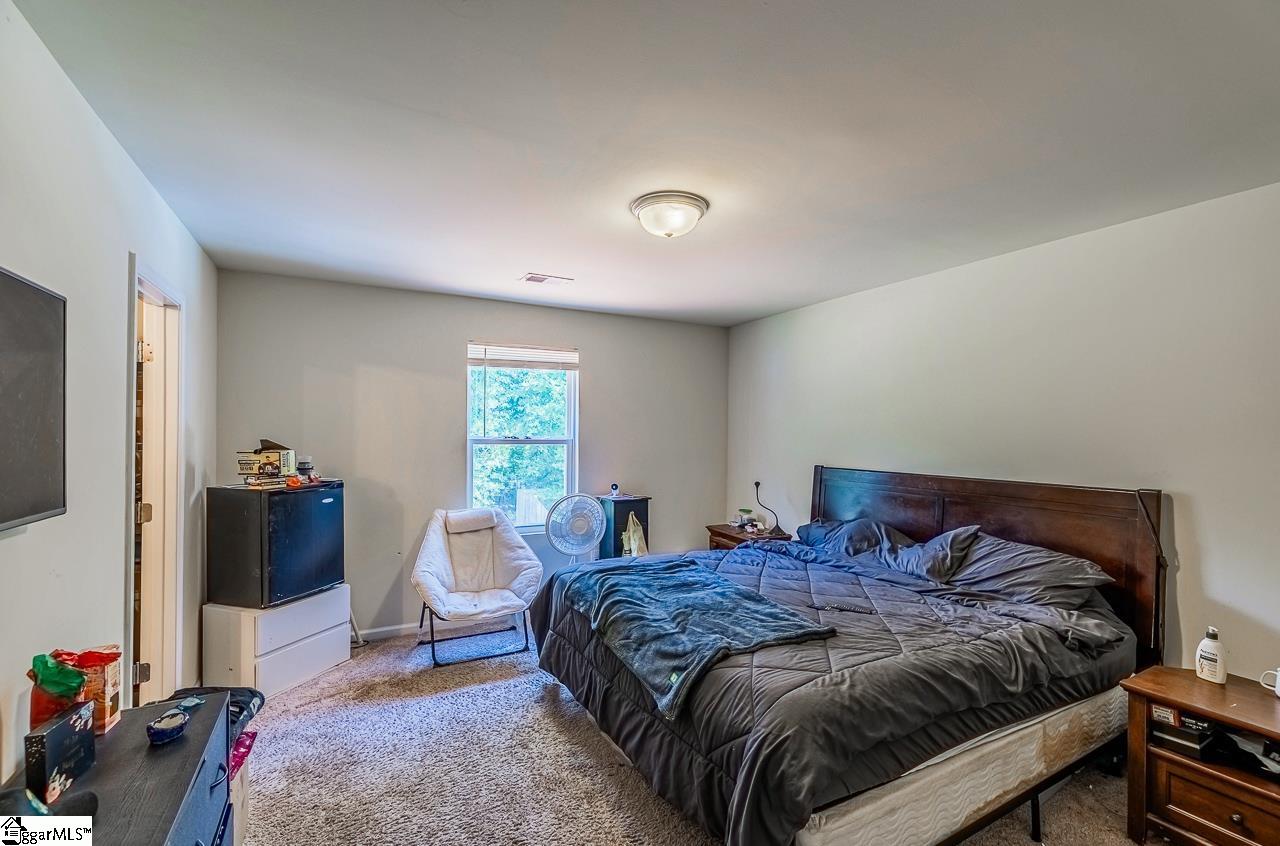 233 Wayfair Lane Wellford, SC 29385