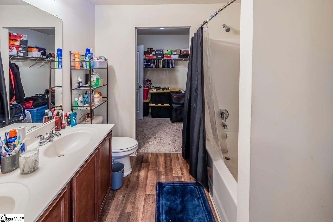 233 Wayfair Lane Wellford, SC 29385