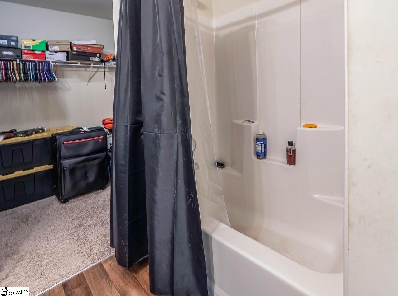 233 Wayfair Lane Wellford, SC 29385