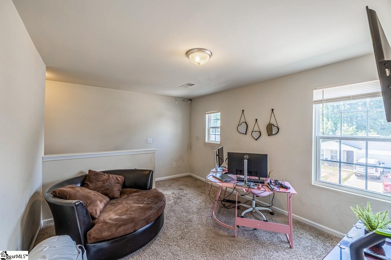 233 Wayfair Lane Wellford, SC 29385