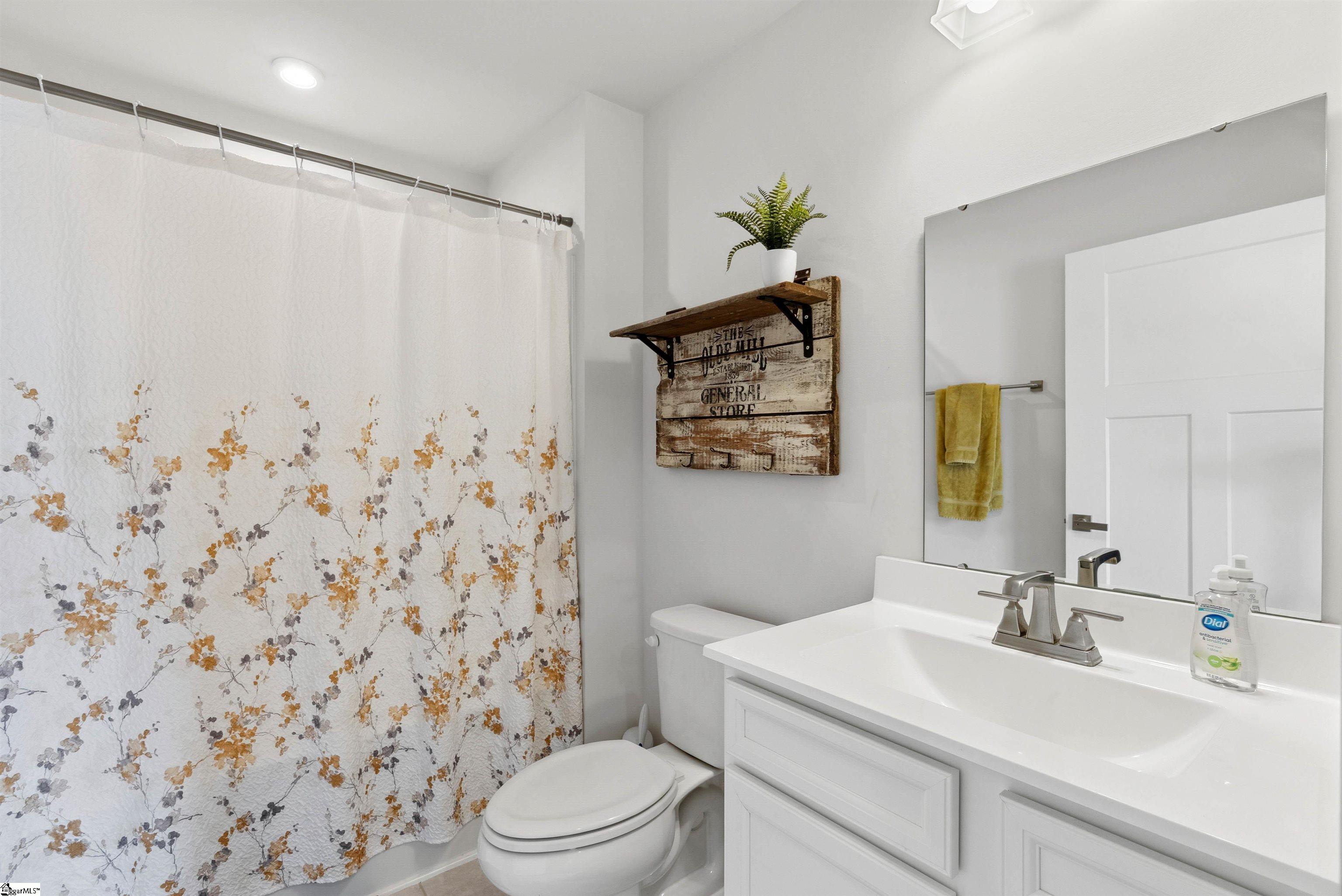 103 Oak Row Drive Fountain Inn, SC 29644