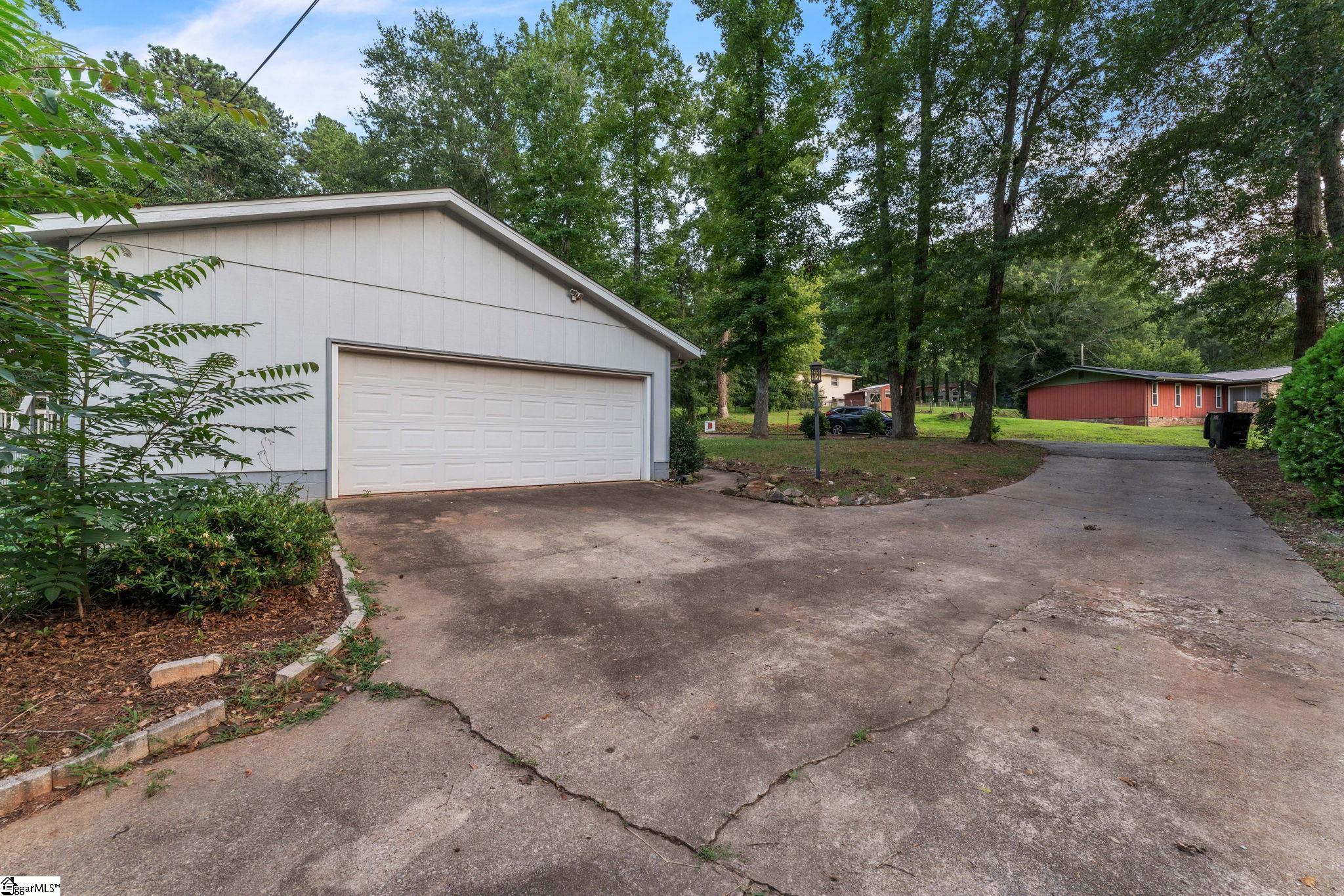 4214 Hembree Creek Road Anderson, SC 29625