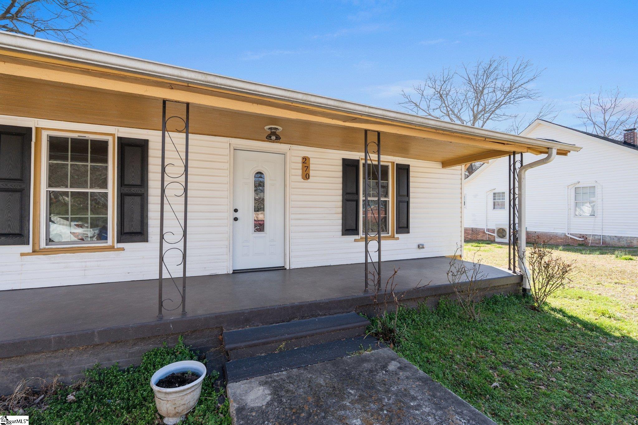 270 Beason Street Woodruff, SC 29388