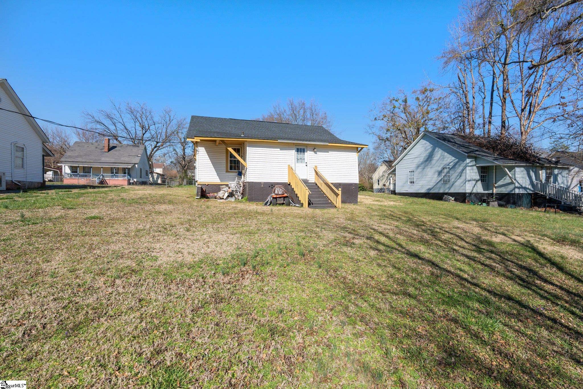 270 Beason Street Woodruff, SC 29388