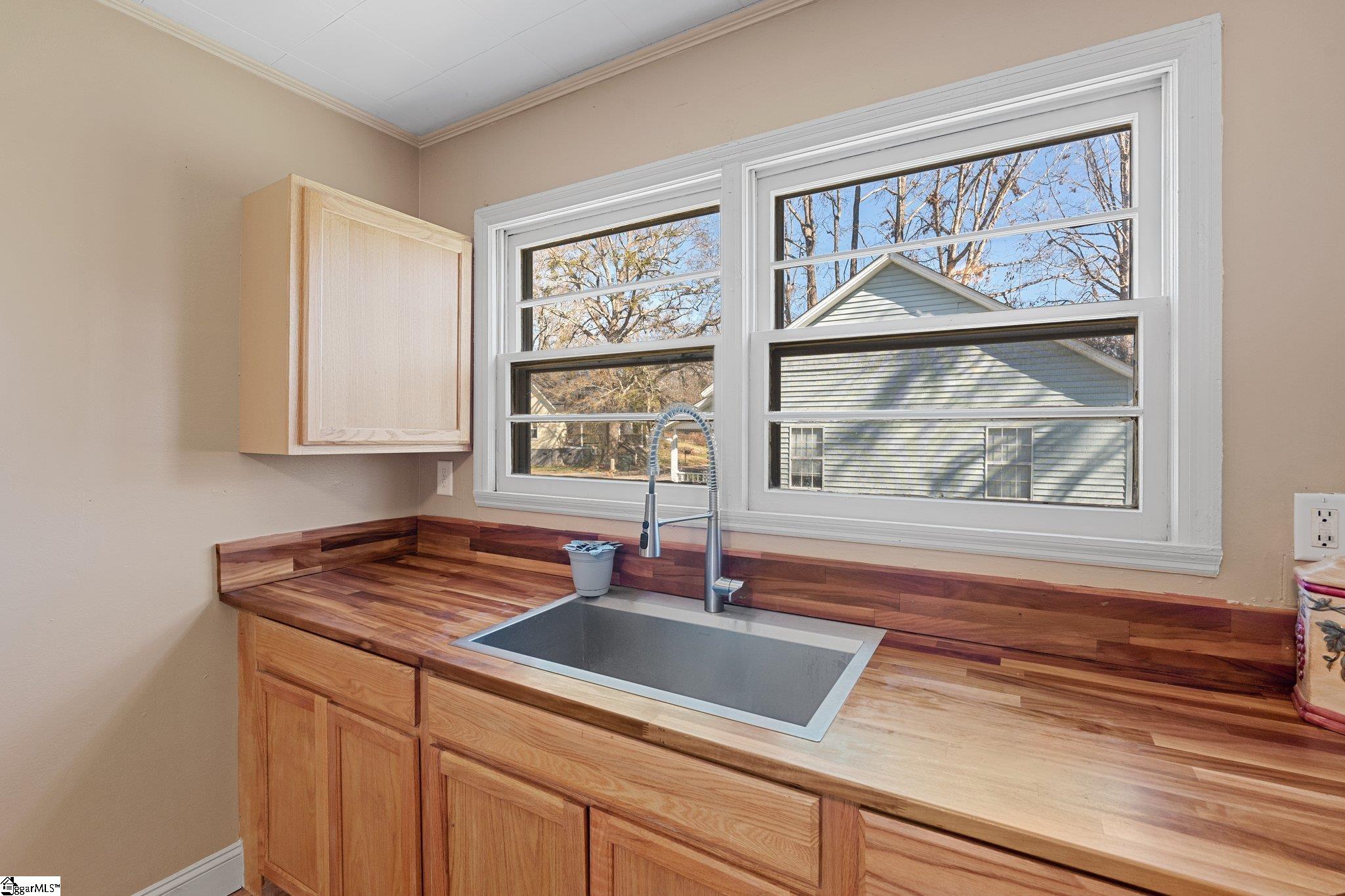 270 Beason Street Woodruff, SC 29388