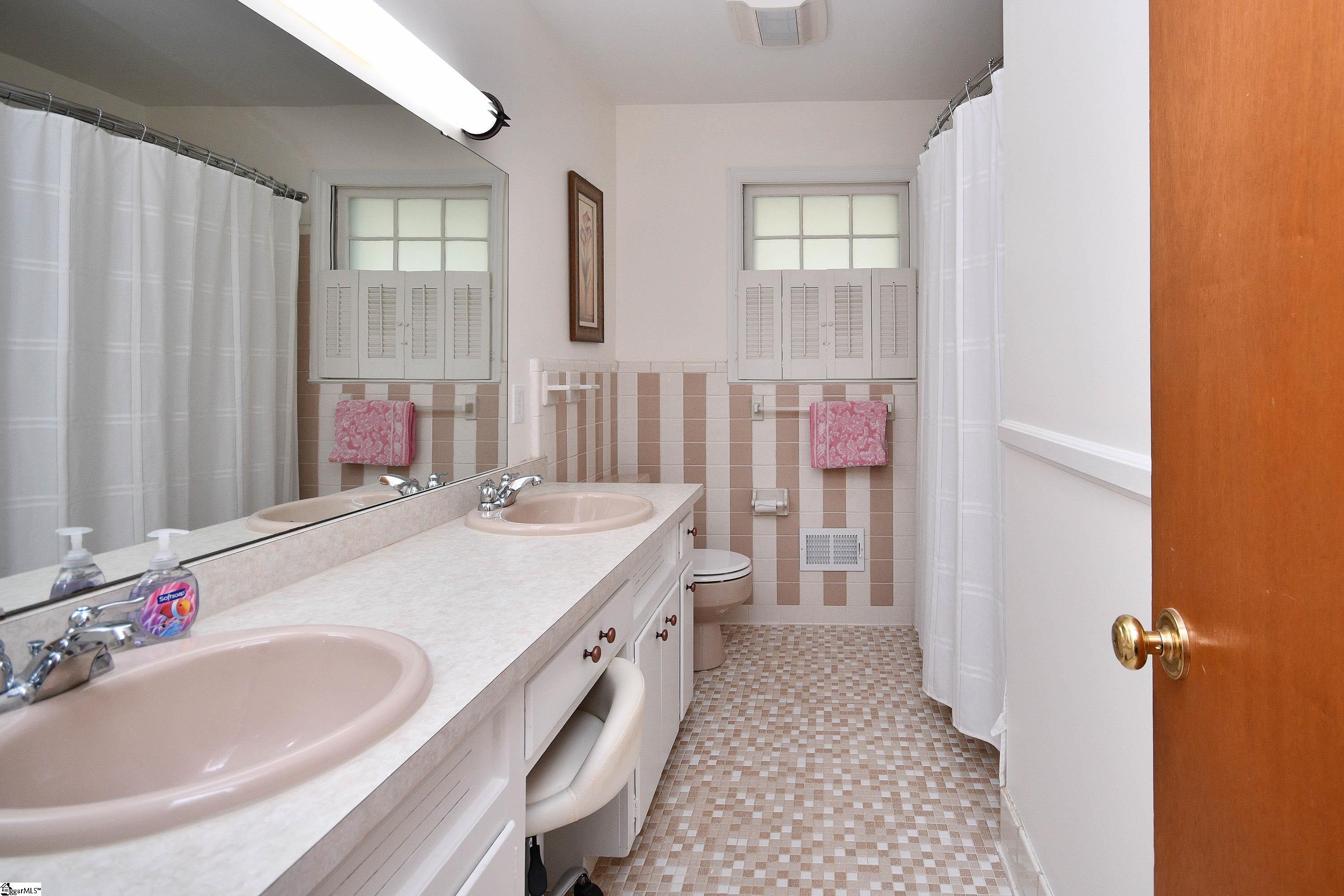 217 Blue Ridge Drive Greer, SC 29651