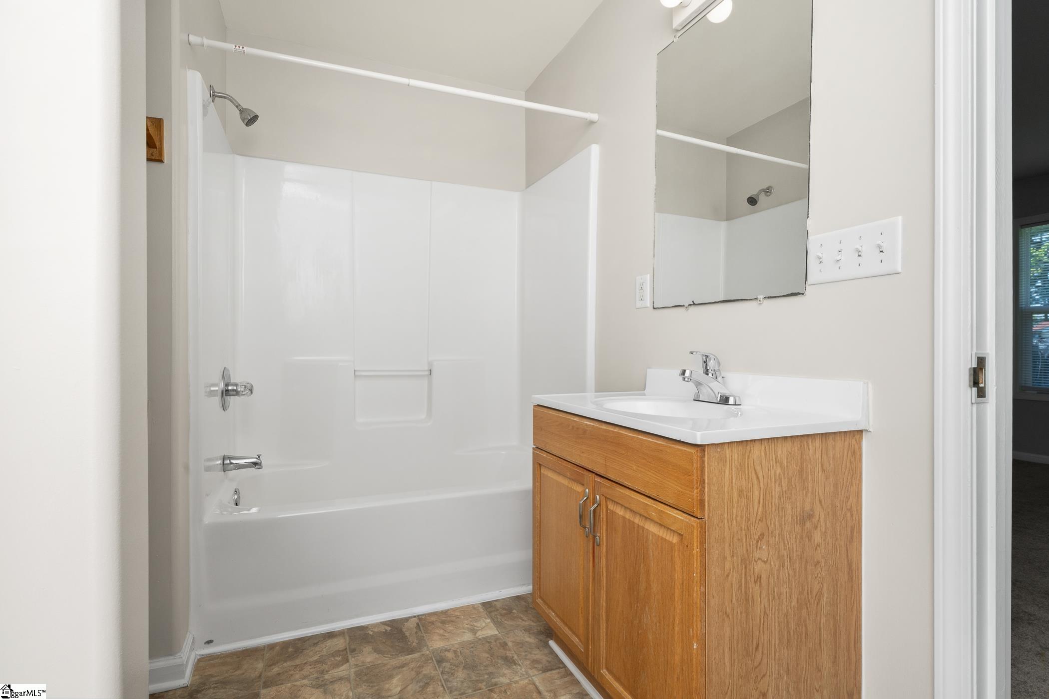 196 Reedy Fork Road Greenville, SC 29605-6212