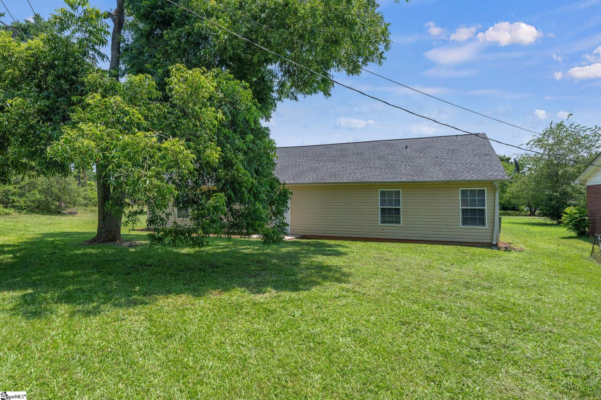 196 Reedy Fork Road Greenville, SC 29605-6212