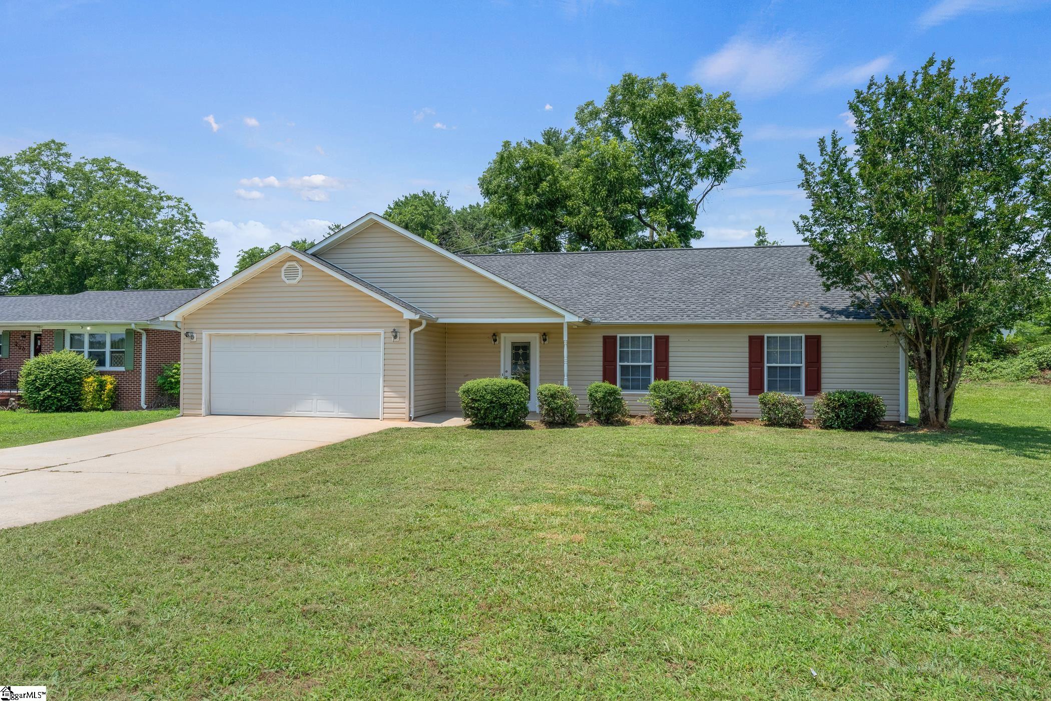196 Reedy Fork Road Greenville, SC 29605-6212