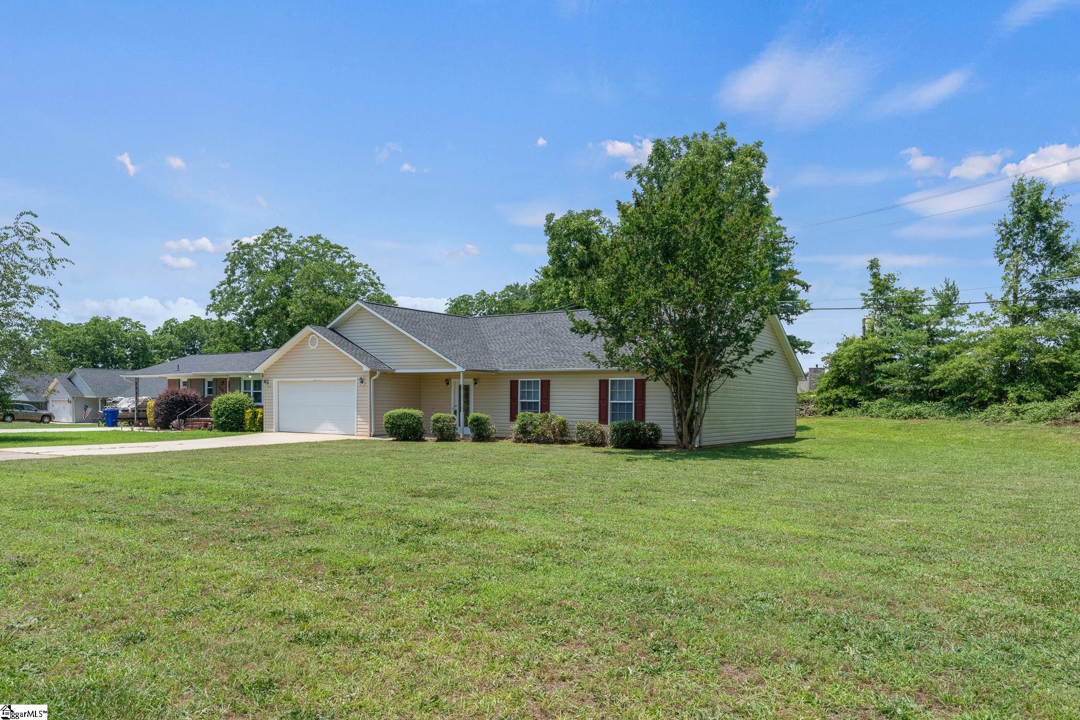 196 Reedy Fork Road Greenville, SC 29605-6212