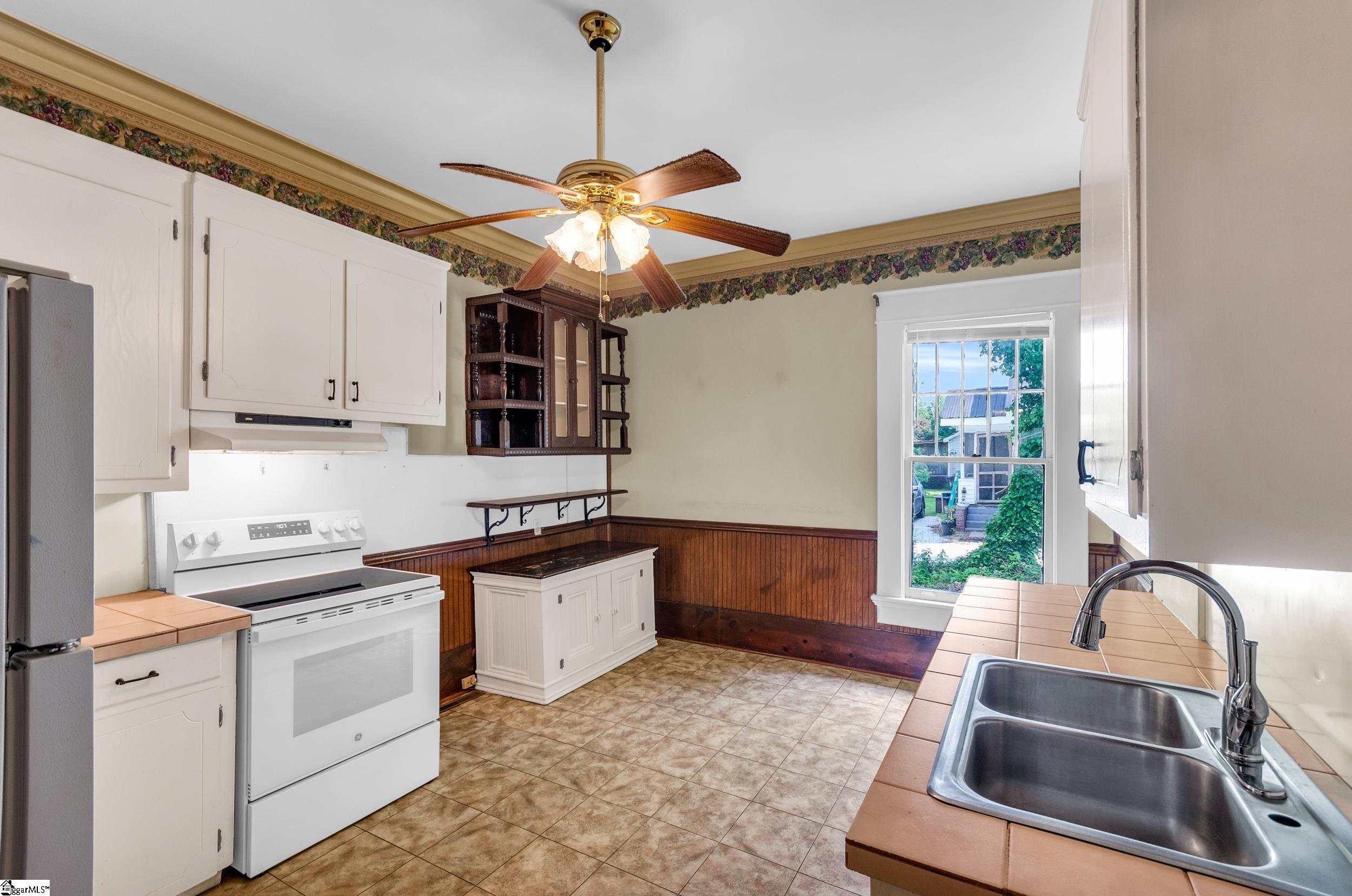 111 Maxwell Avenue Anderson, SC 29624