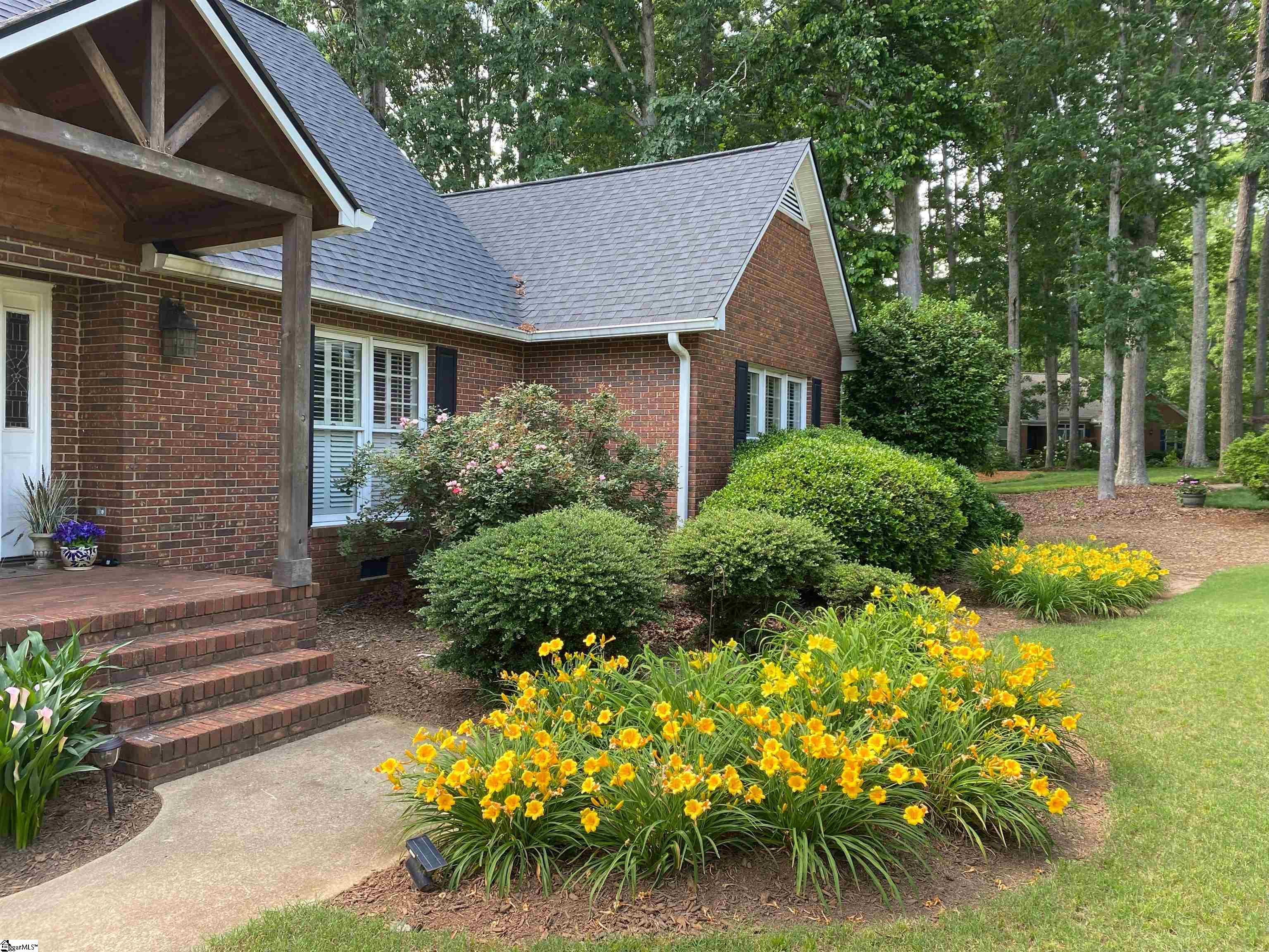 105 Wren Crossing Court Easley, SC 29642