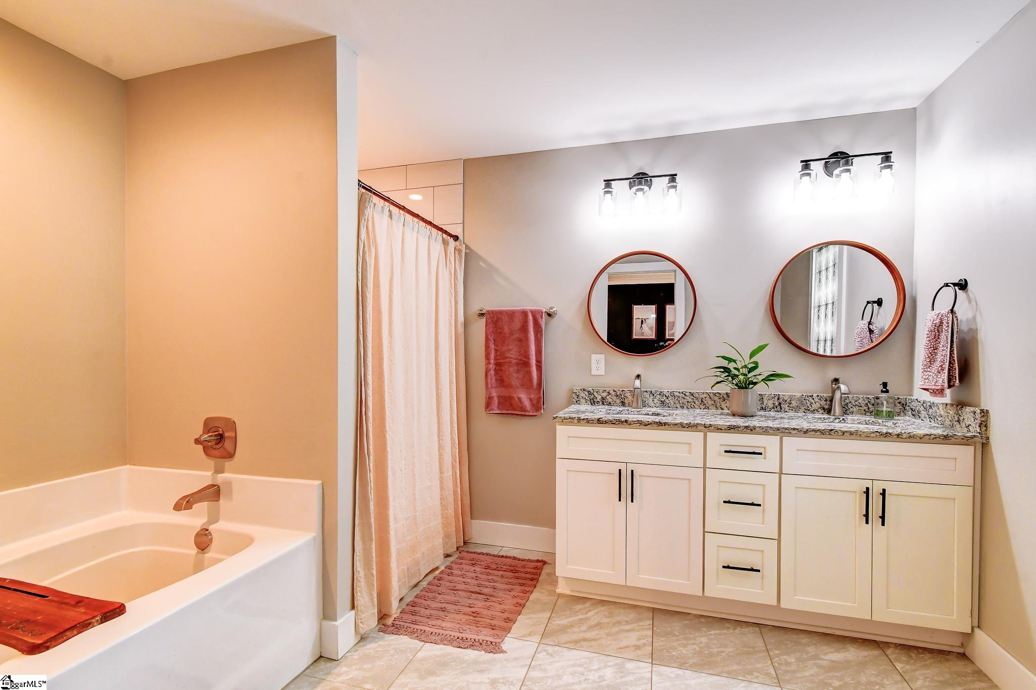 615 Hideaway Cove Inman, SC 29349